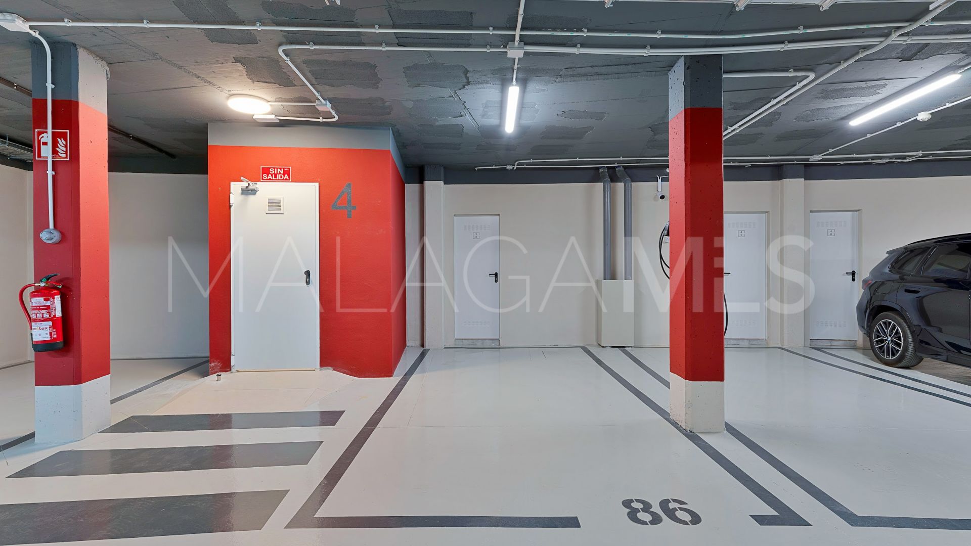 Apartamento planta baja a la venta in Estepona Este