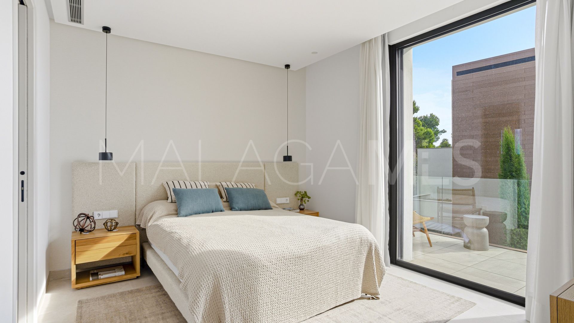 Villa for sale in Marbella Golden Mile