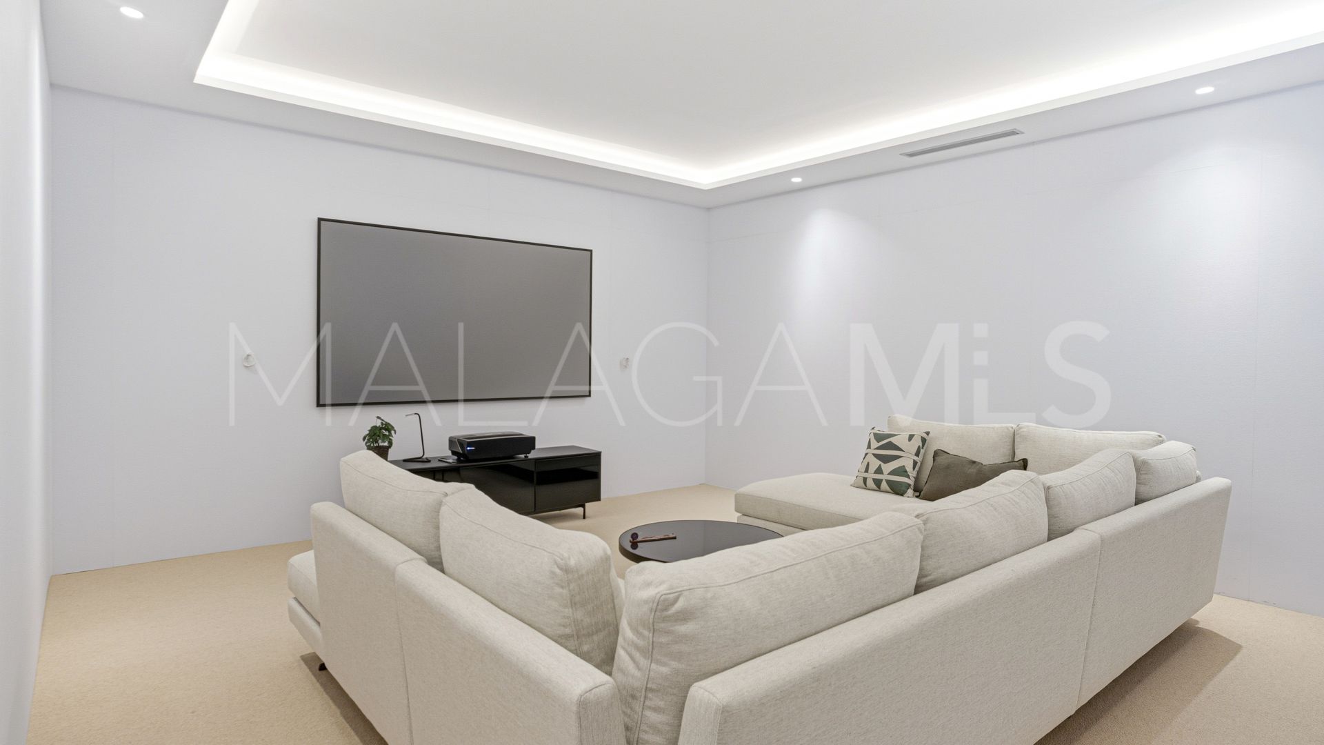 Villa for sale in Marbella Golden Mile