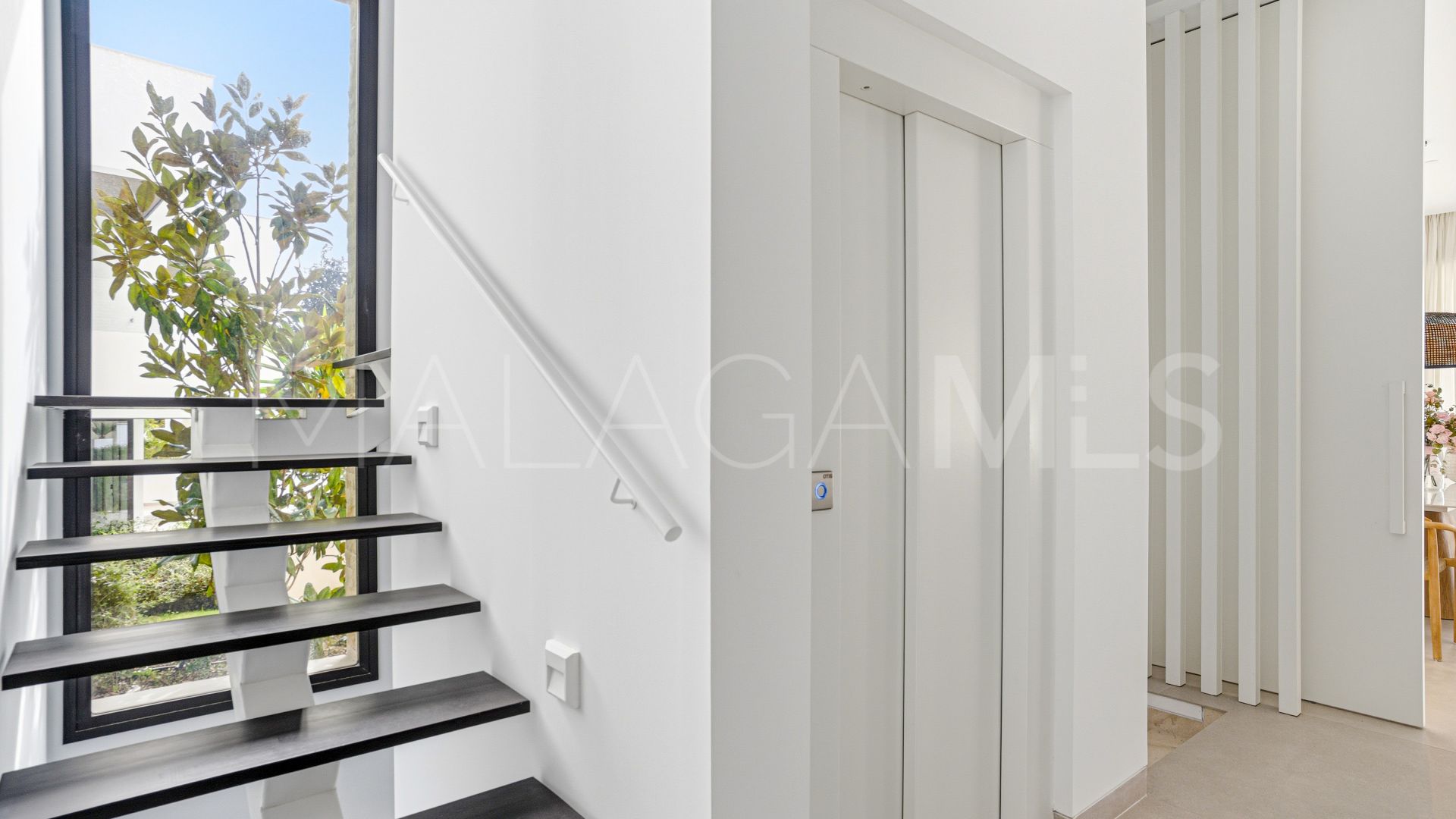 Villa for sale in Marbella Golden Mile