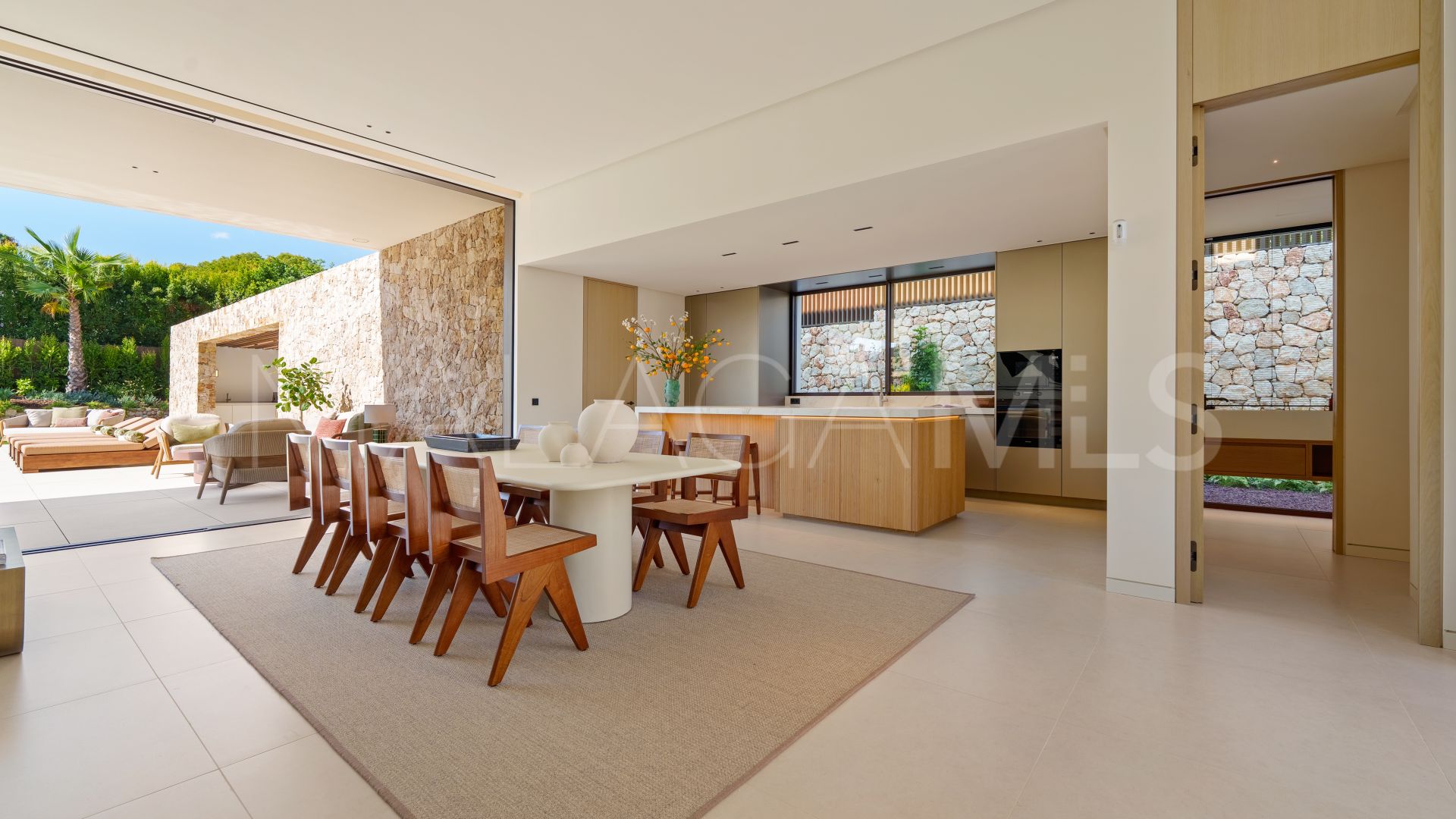 Villa de 5 bedrooms a la venta in Las Lomas del Marbella Club