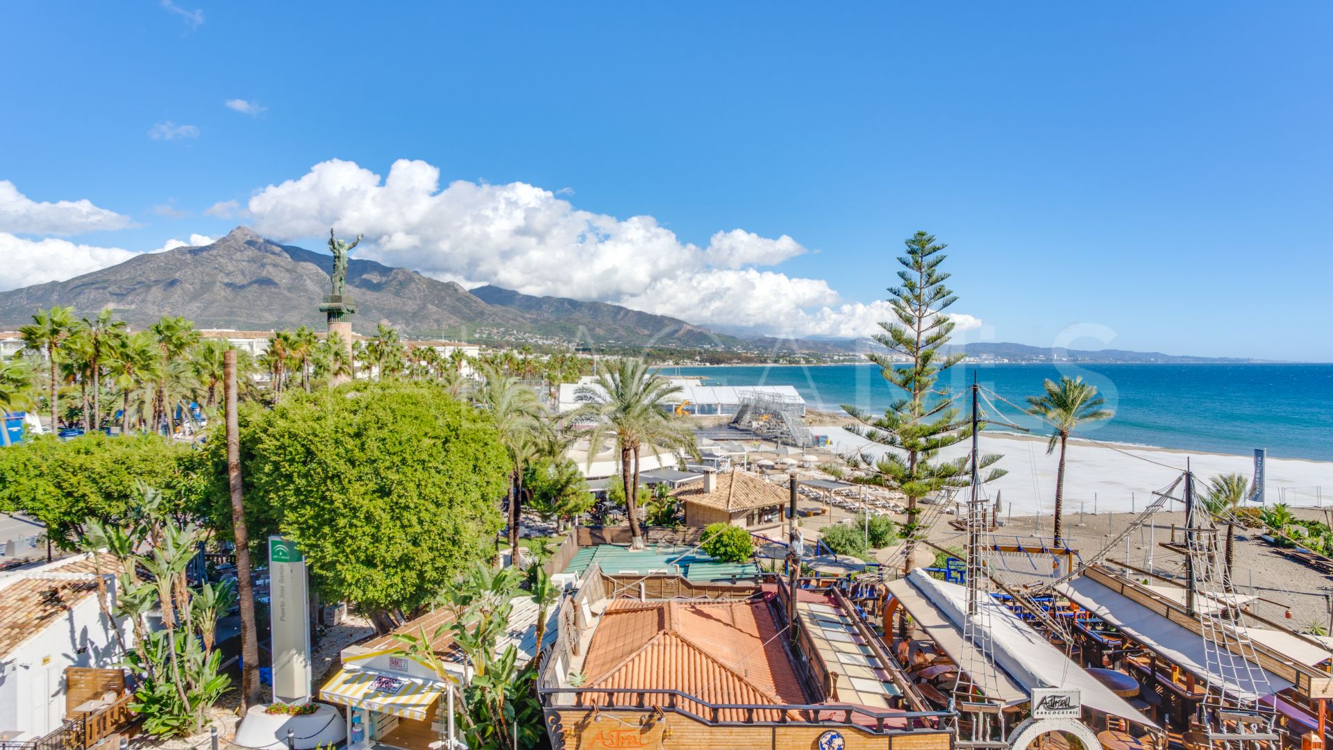 1 bedroom apartment in Marbella - Puerto Banus for sale