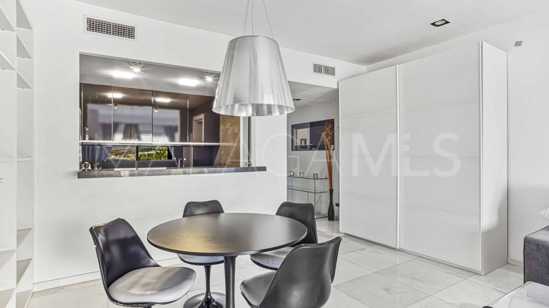 1 bedroom apartment in Marbella - Puerto Banus for sale