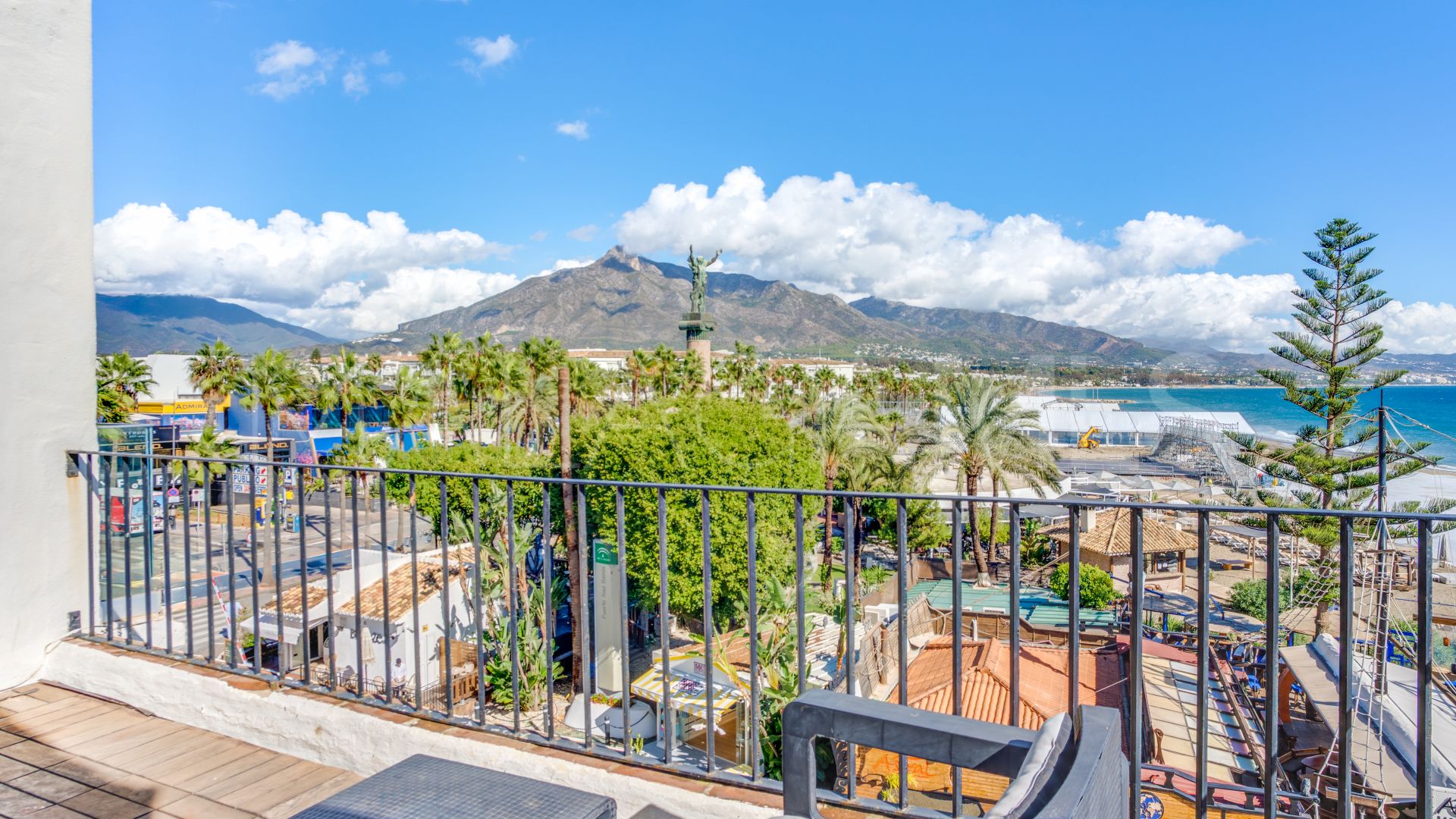 1 bedroom apartment in Marbella - Puerto Banus for sale