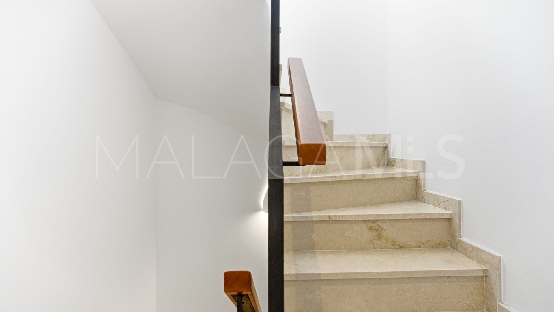 Reihenhaus for sale in Agra Residencial