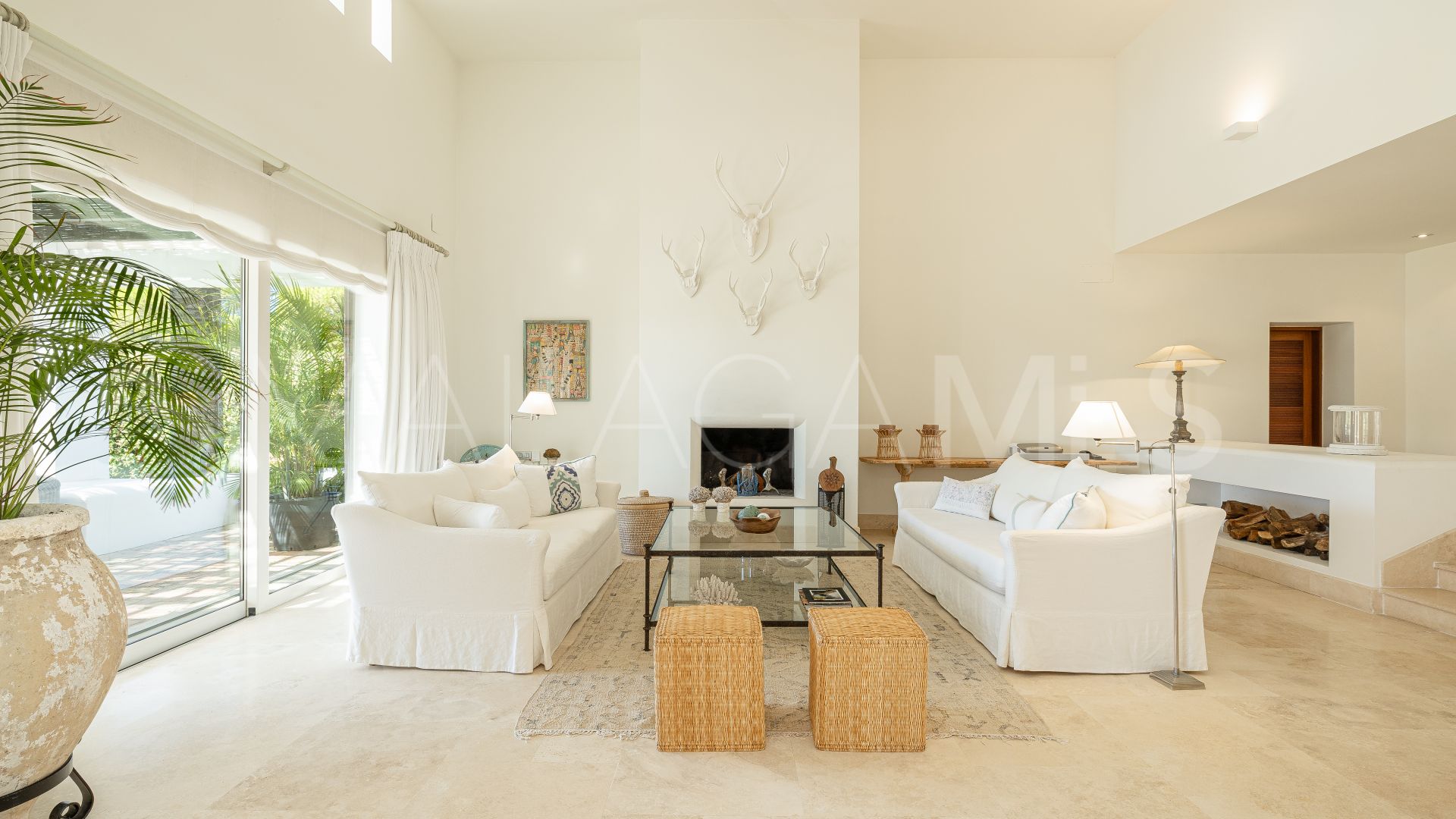 For sale villa with 4 bedrooms in Finca Cortesin