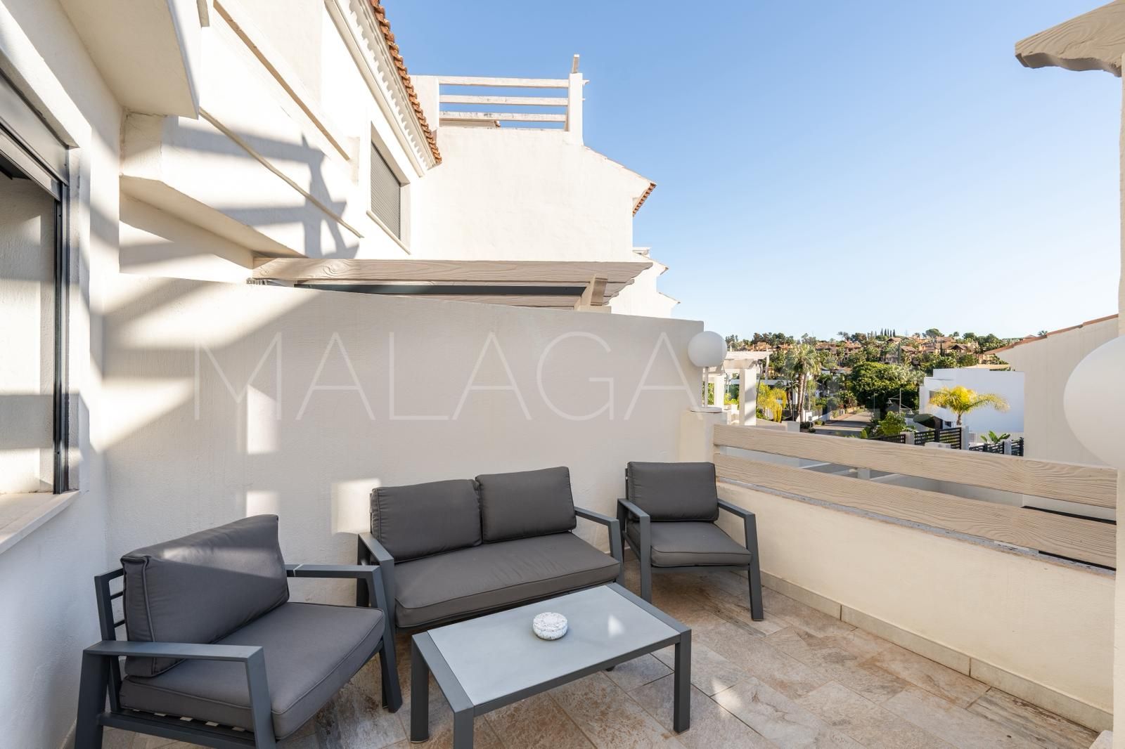 Adosado for sale in Agra Residencial with 3 bedrooms