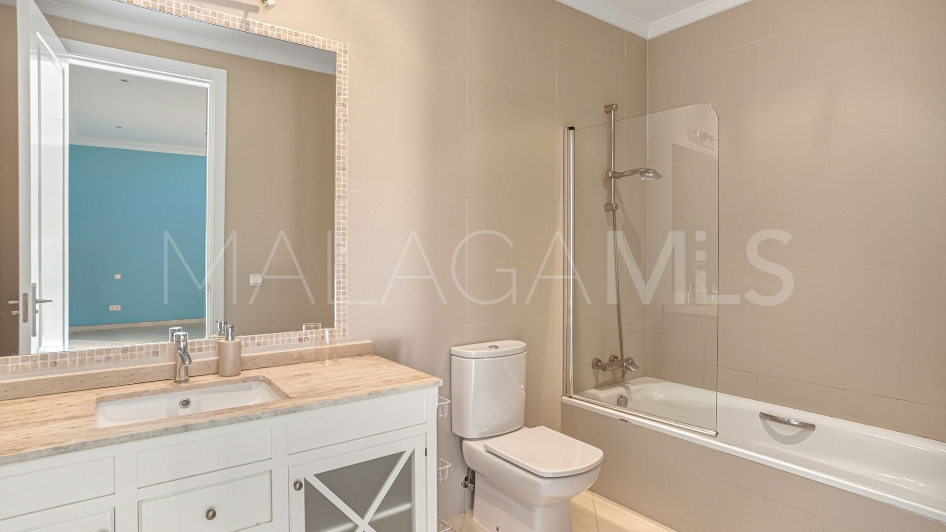 Villa for sale in Los Flamingos