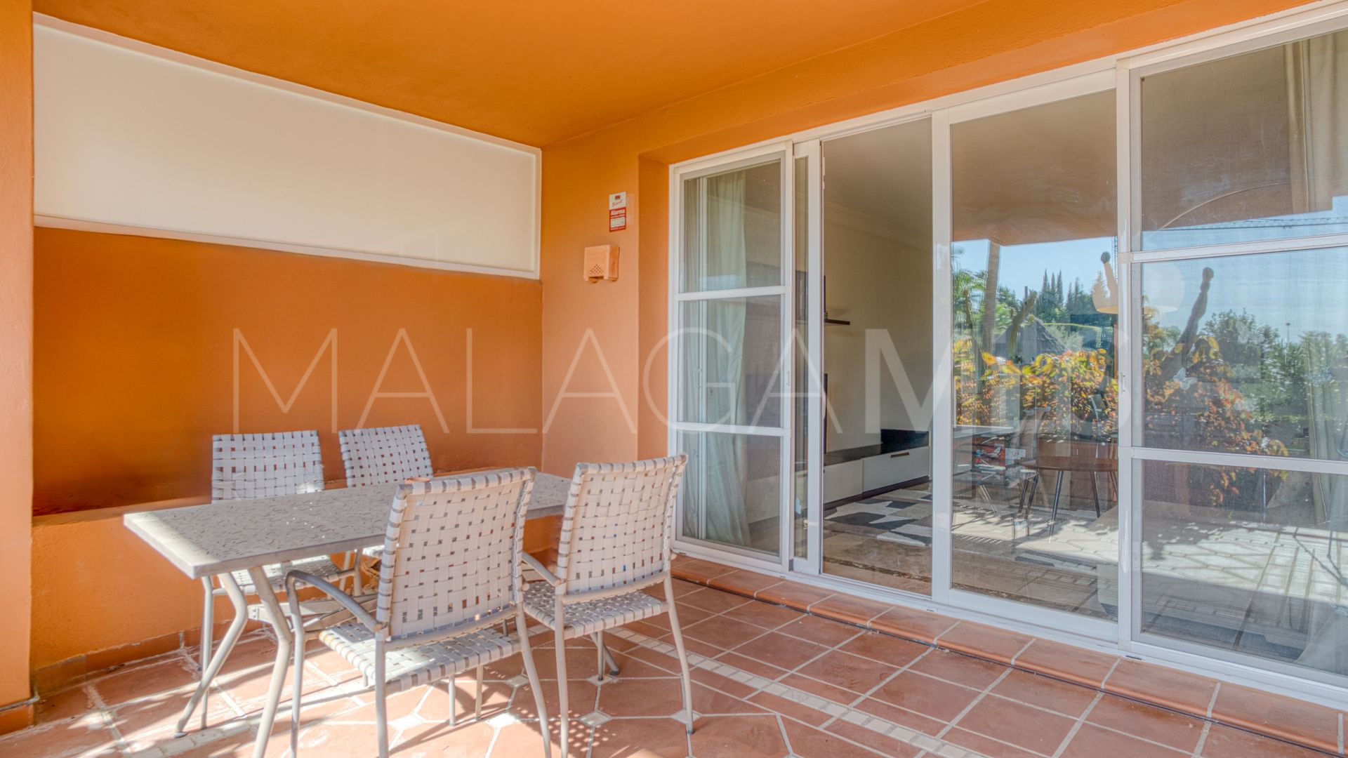 Apartamento planta baja with 2 bedrooms for sale in Alminar de Marbella