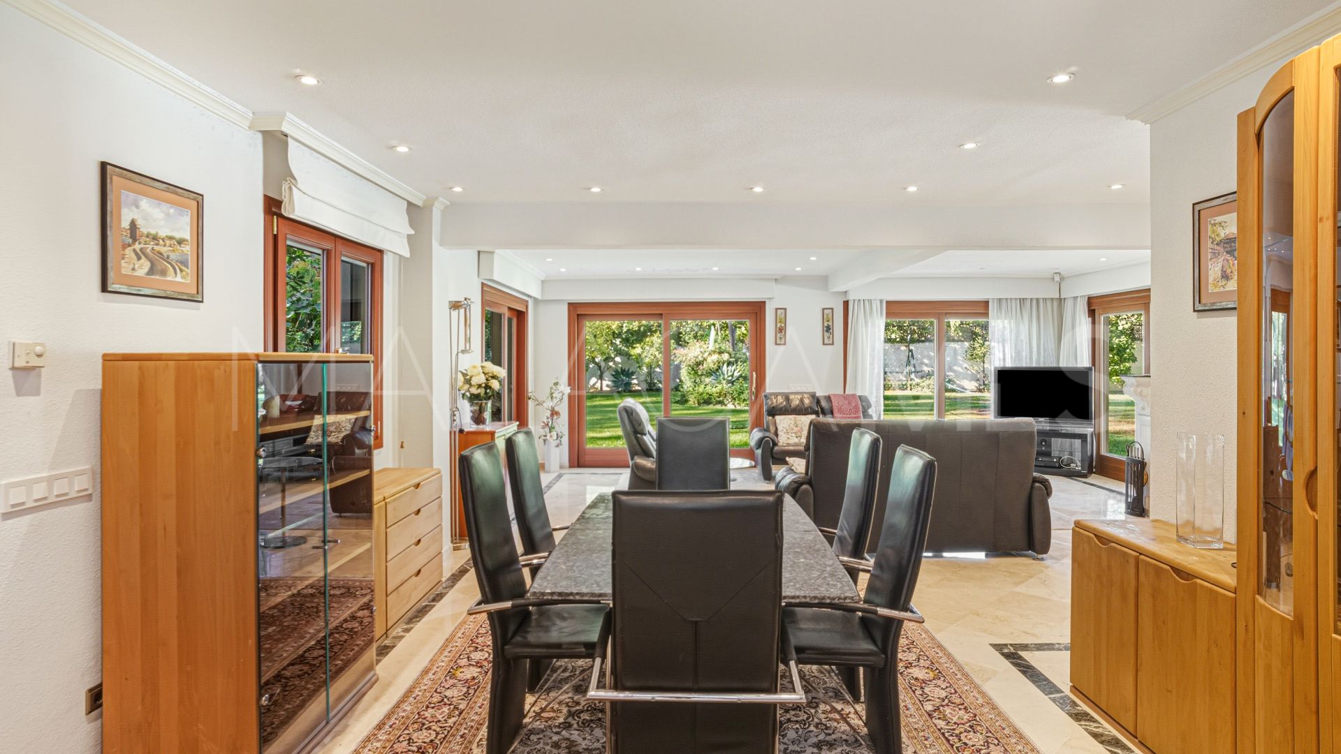 Villa for sale in New Golden Mile with 5 bedrooms