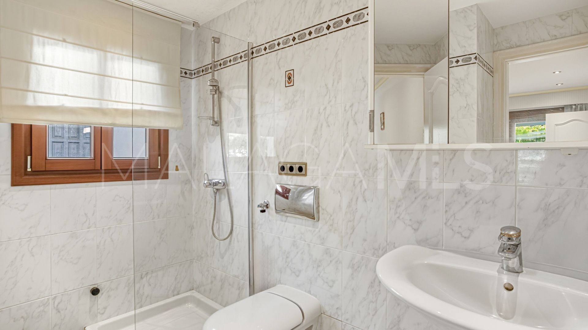 Villa for sale in New Golden Mile with 5 bedrooms