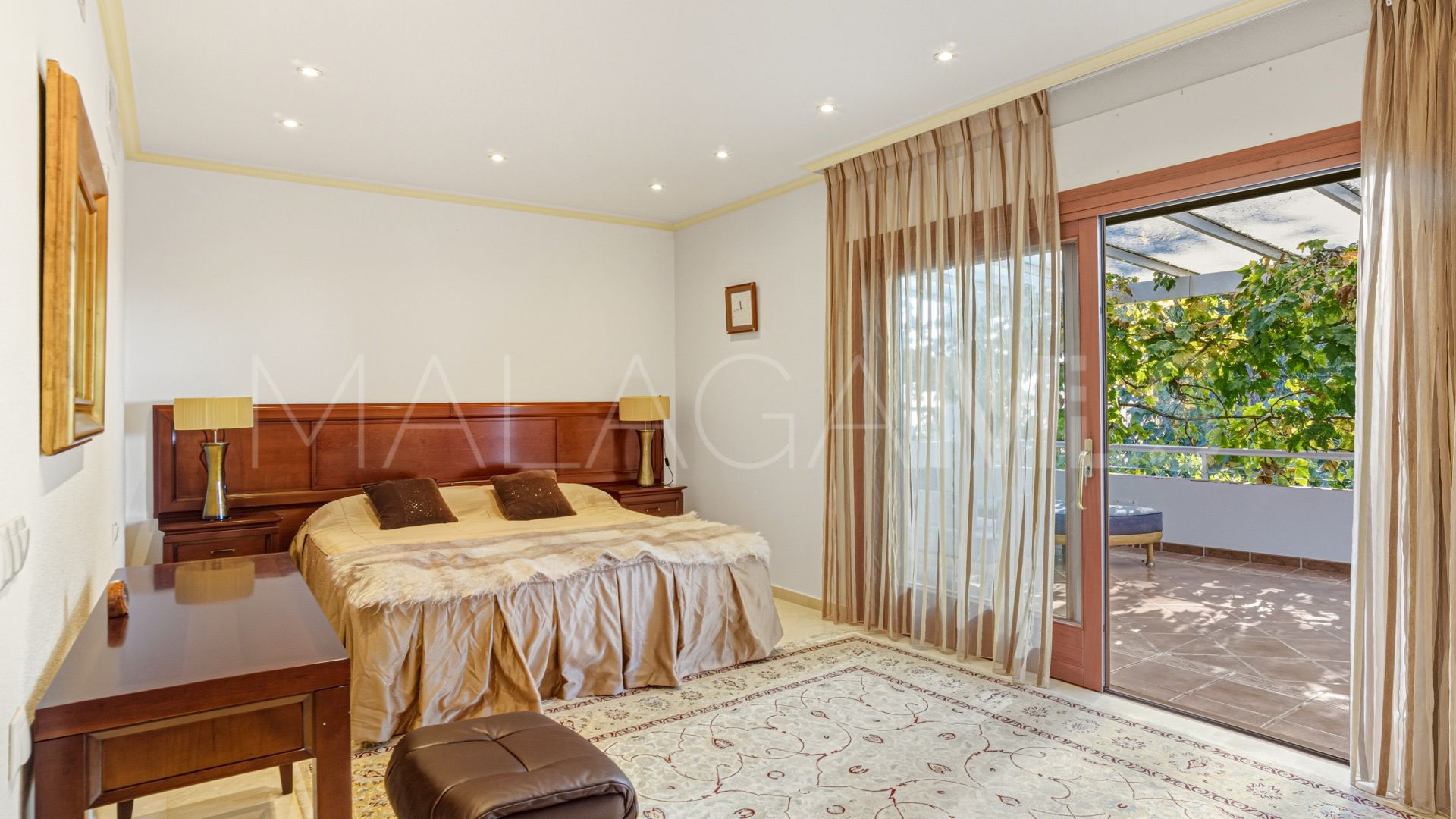 Villa for sale in New Golden Mile with 5 bedrooms