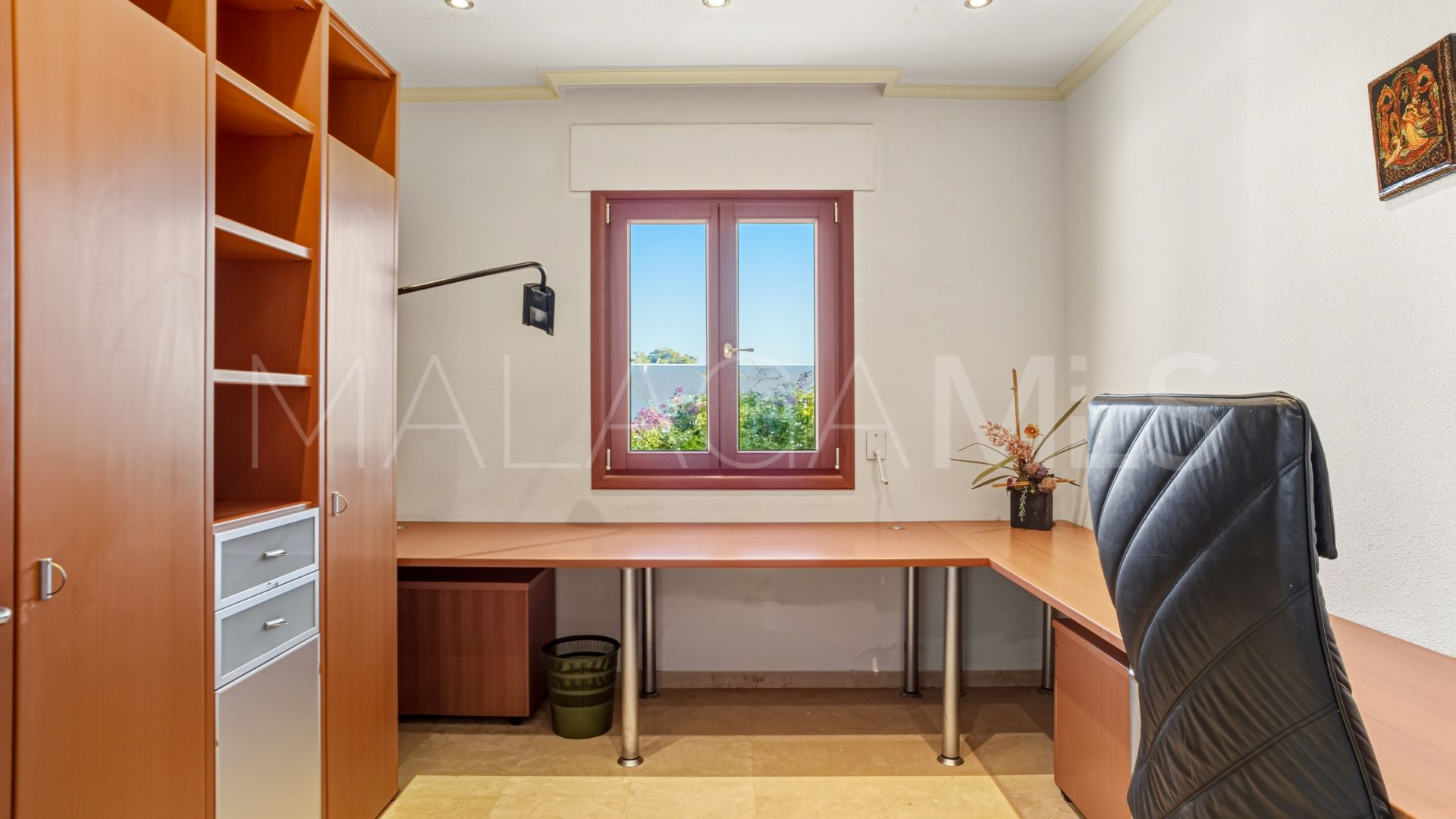 Villa for sale in New Golden Mile with 5 bedrooms