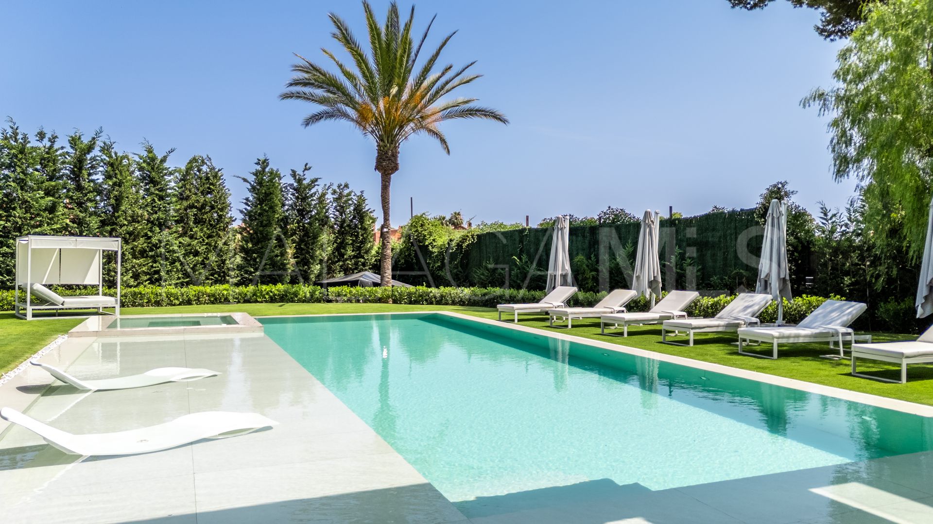 Villa for sale in Los Monteros Palm Beach