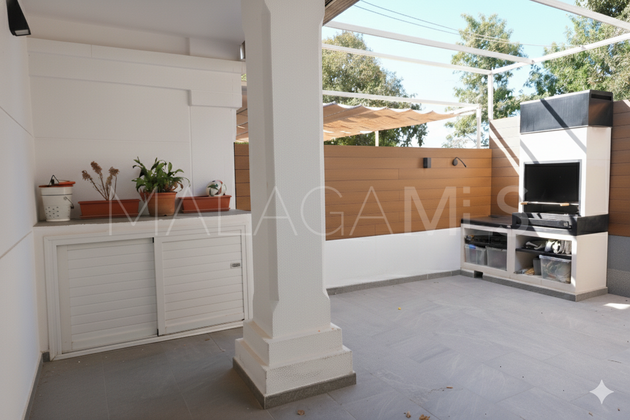 Adosado for sale with 4 bedrooms in Sierramar