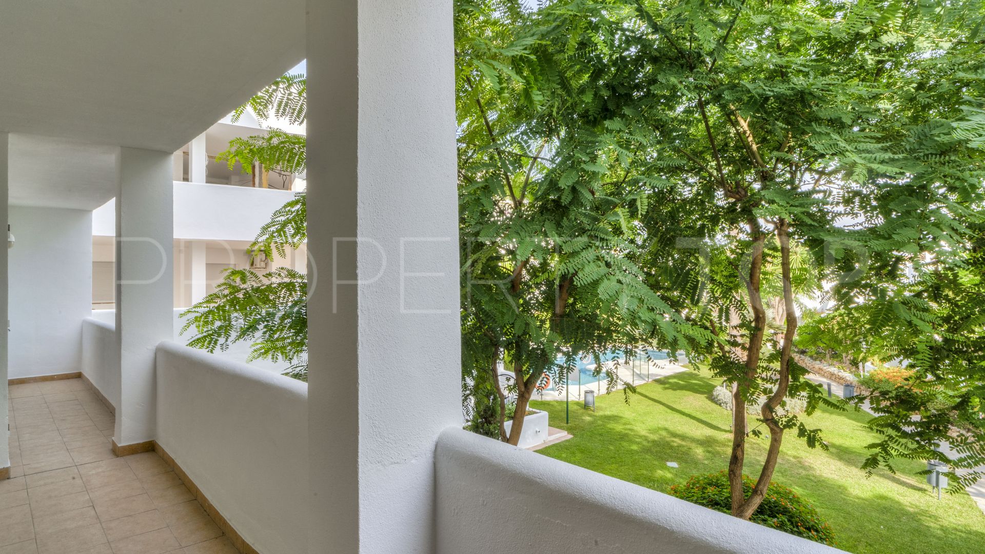 Apartamento planta baja en venta con 2 dormitorios en Jardines de Andalucia