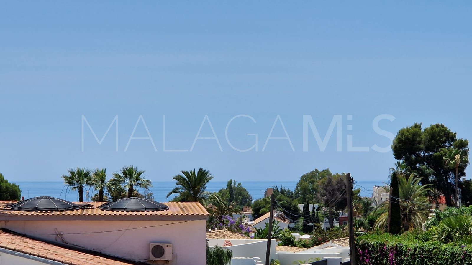 For sale villa in Nueva Andalucia with 4 bedrooms