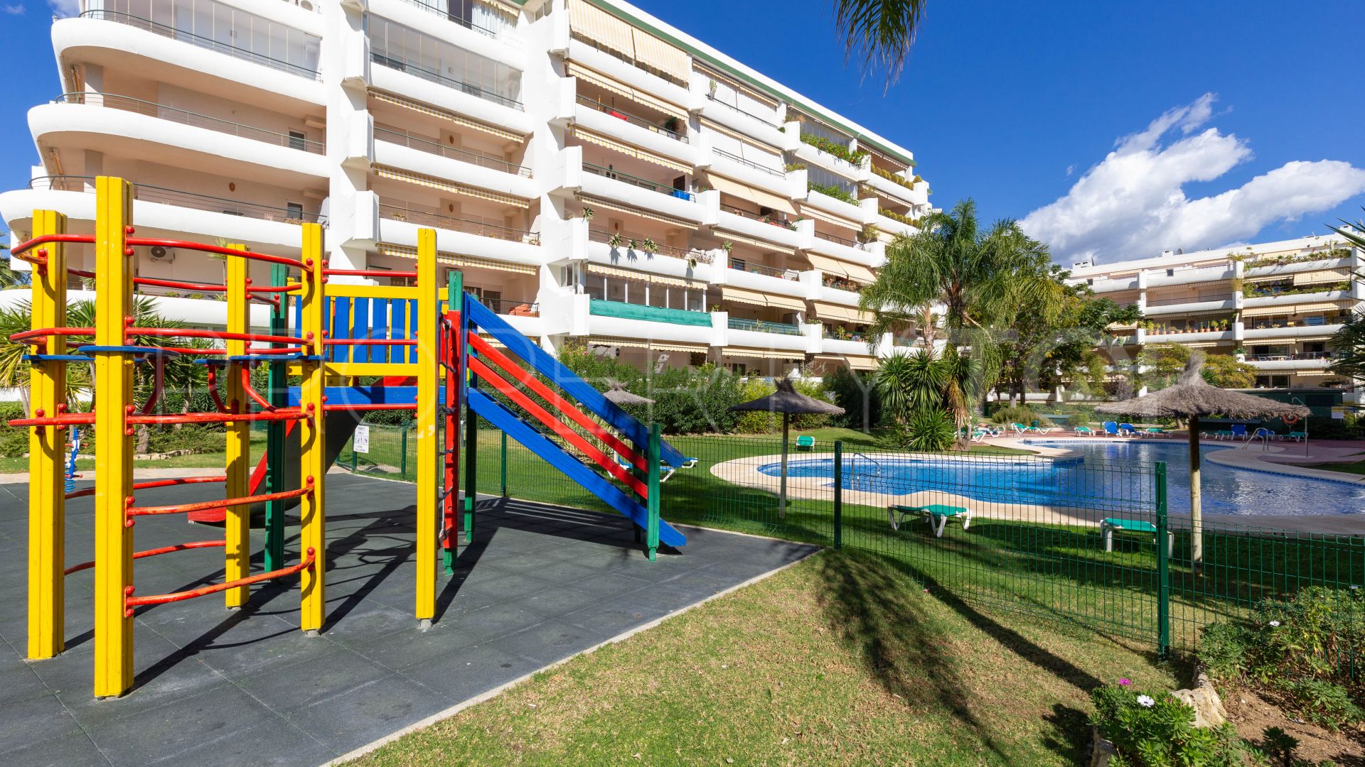 For sale Campos de Guadalmina apartment with 3 bedrooms