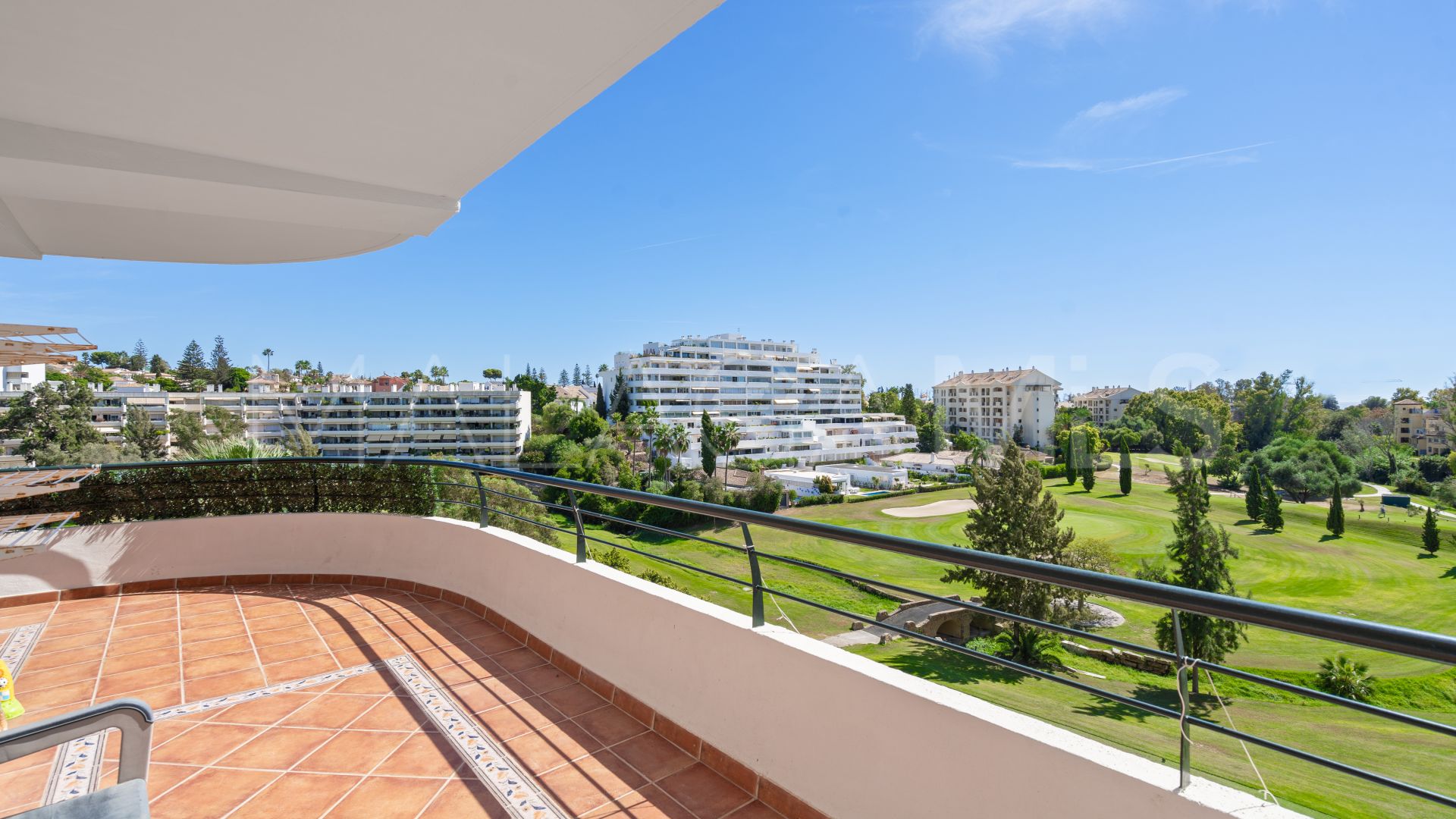 Apartamento de 3 bedrooms for sale in Campos de Guadalmina