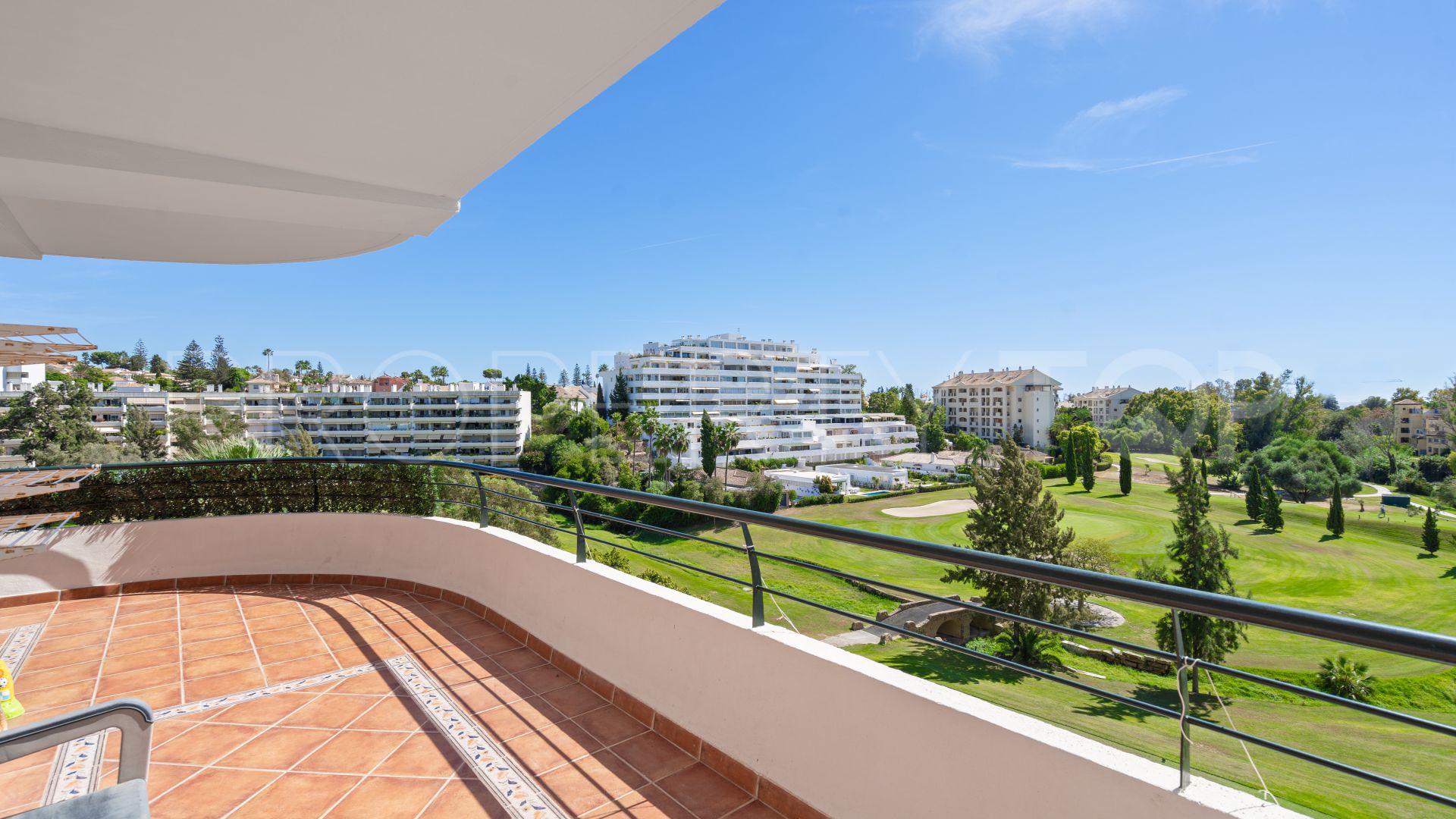 For sale Campos de Guadalmina apartment with 3 bedrooms