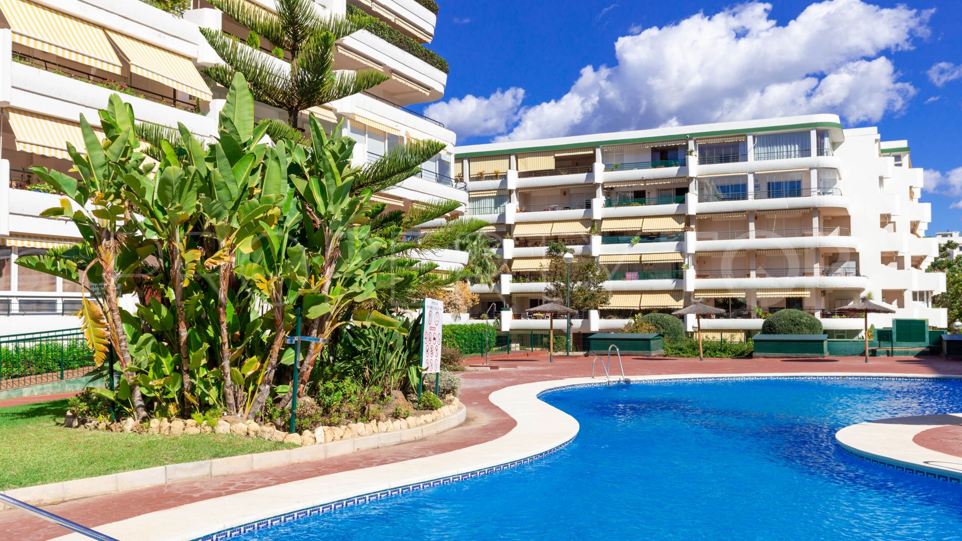 For sale Campos de Guadalmina apartment with 3 bedrooms