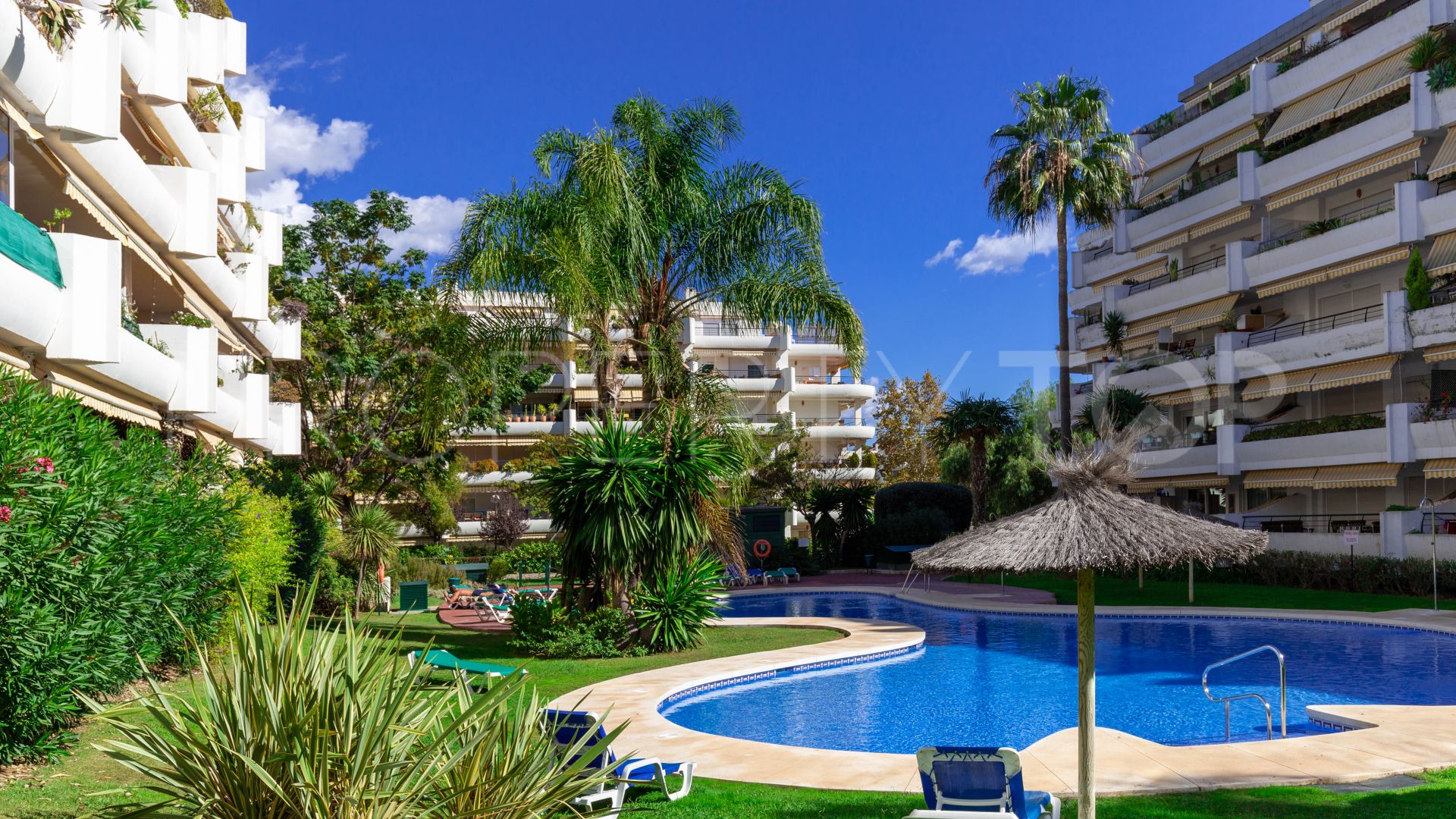 For sale Campos de Guadalmina apartment with 3 bedrooms