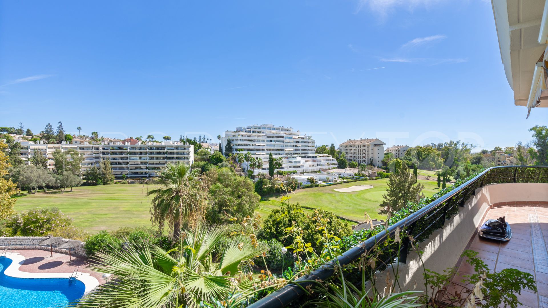 For sale Campos de Guadalmina apartment with 3 bedrooms