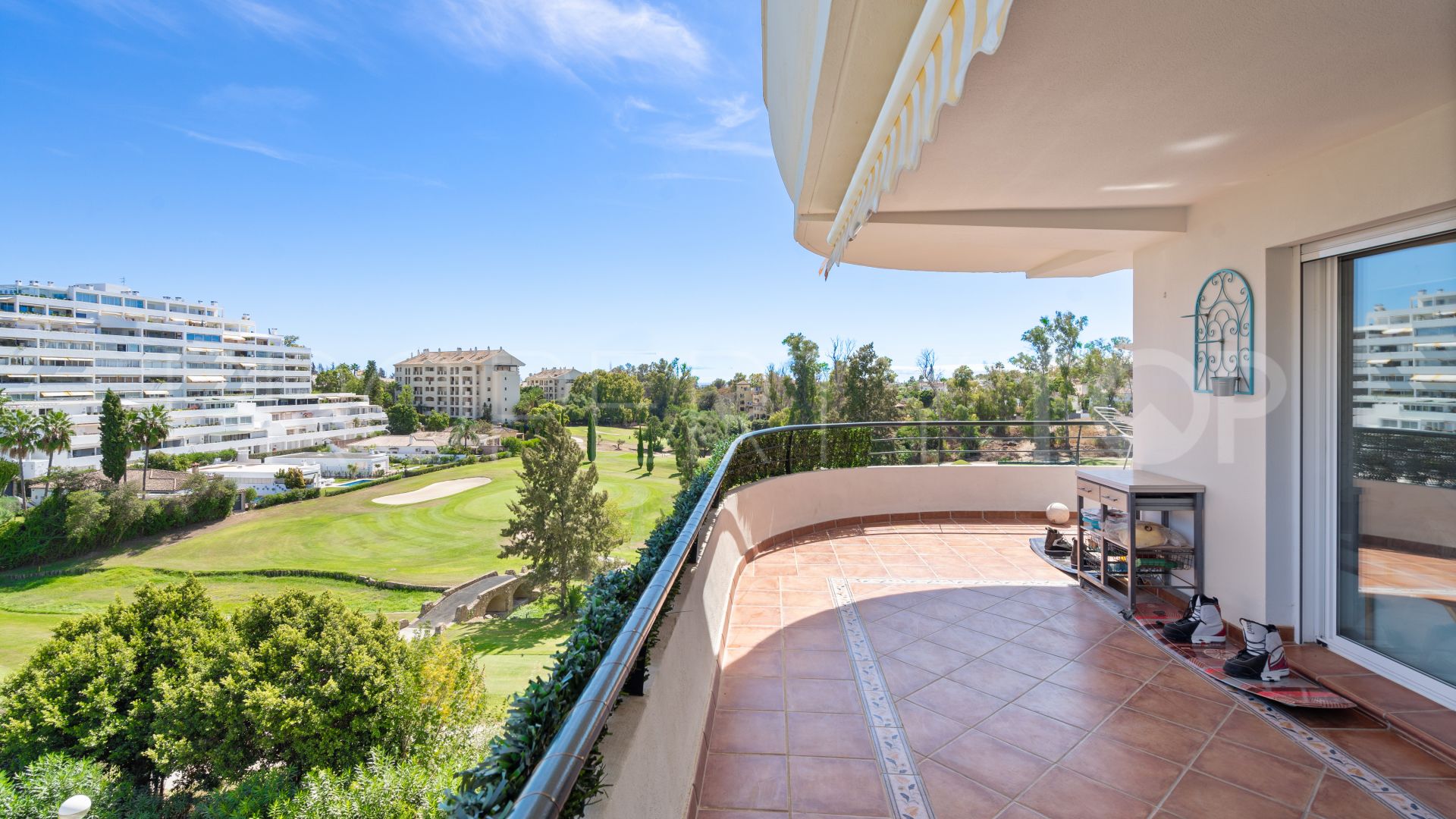 For sale Campos de Guadalmina apartment with 3 bedrooms