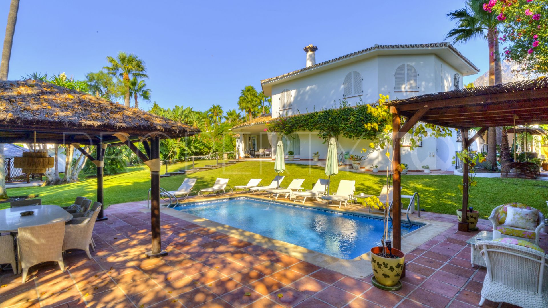 Rocio de Nagüeles, villa en venta