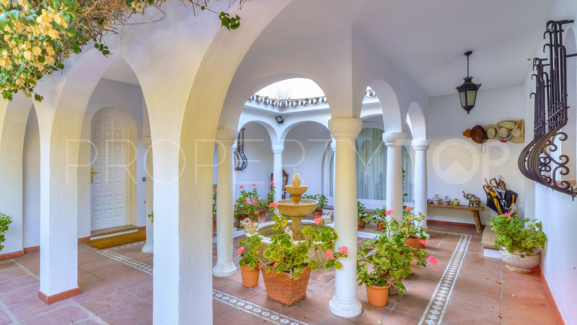 Rocio de Nagüeles, villa en venta