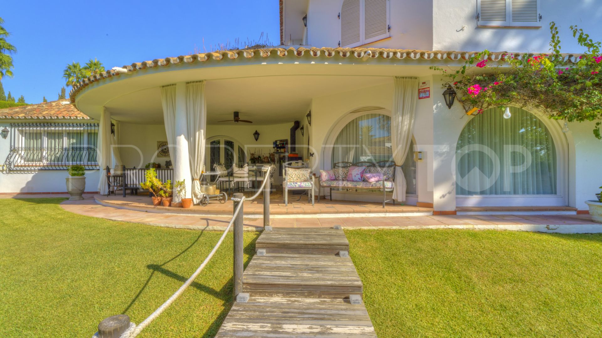 Rocio de Nagüeles, villa en venta