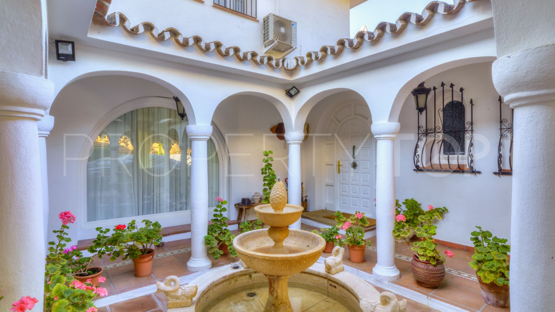 Rocio de Nagüeles, villa en venta