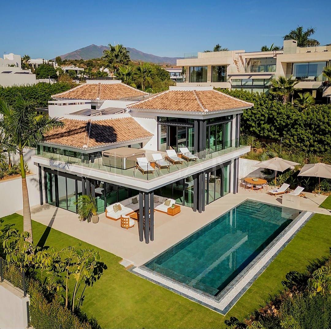 Villa for sale in Marbella Golden Mile