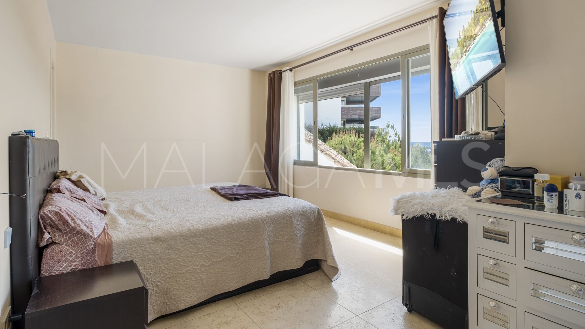 Duplex penthouse with 3 bedrooms for sale in Los Flamingos Golf