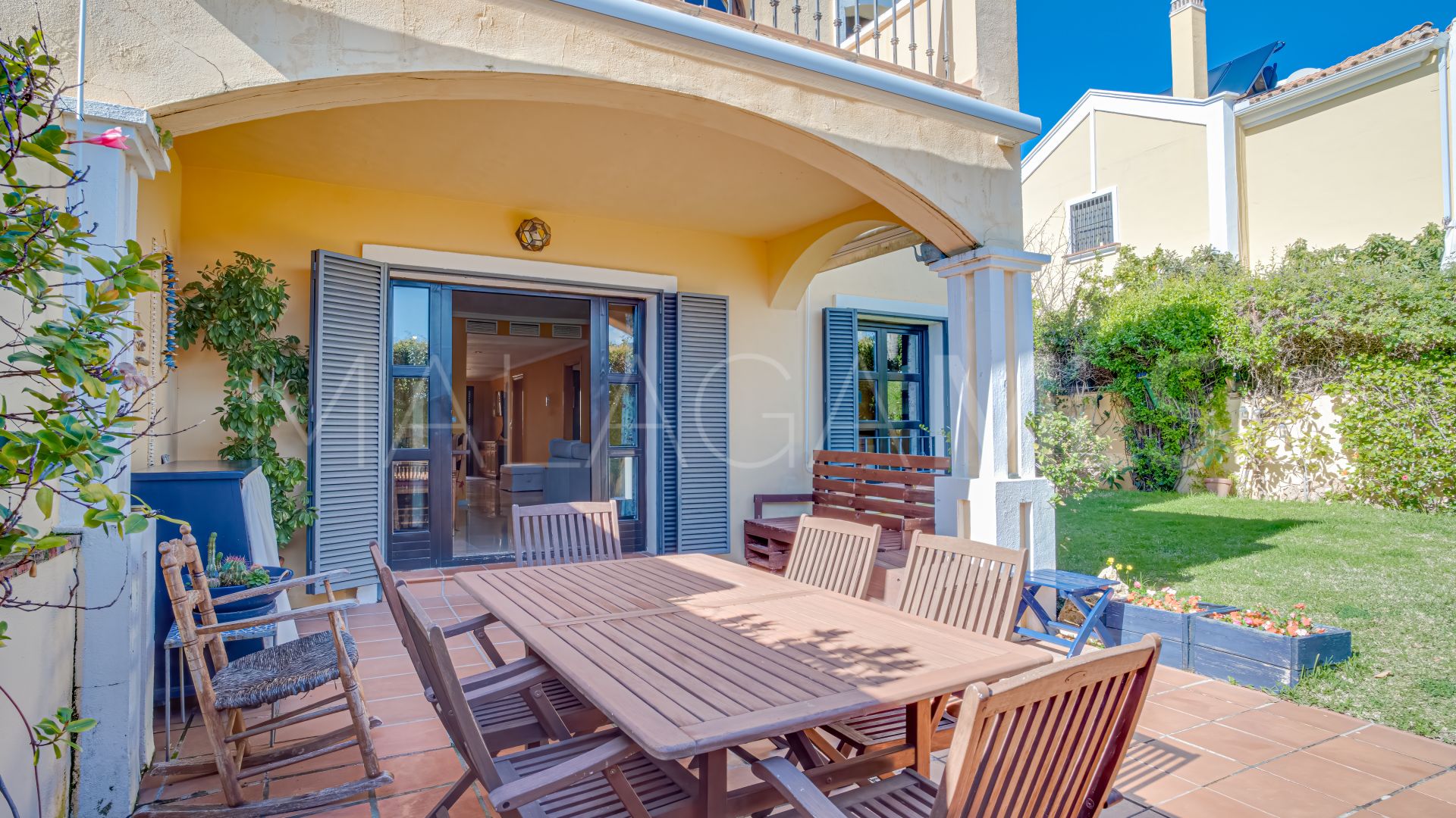 Maison de ville for sale in Guadalmina Alta