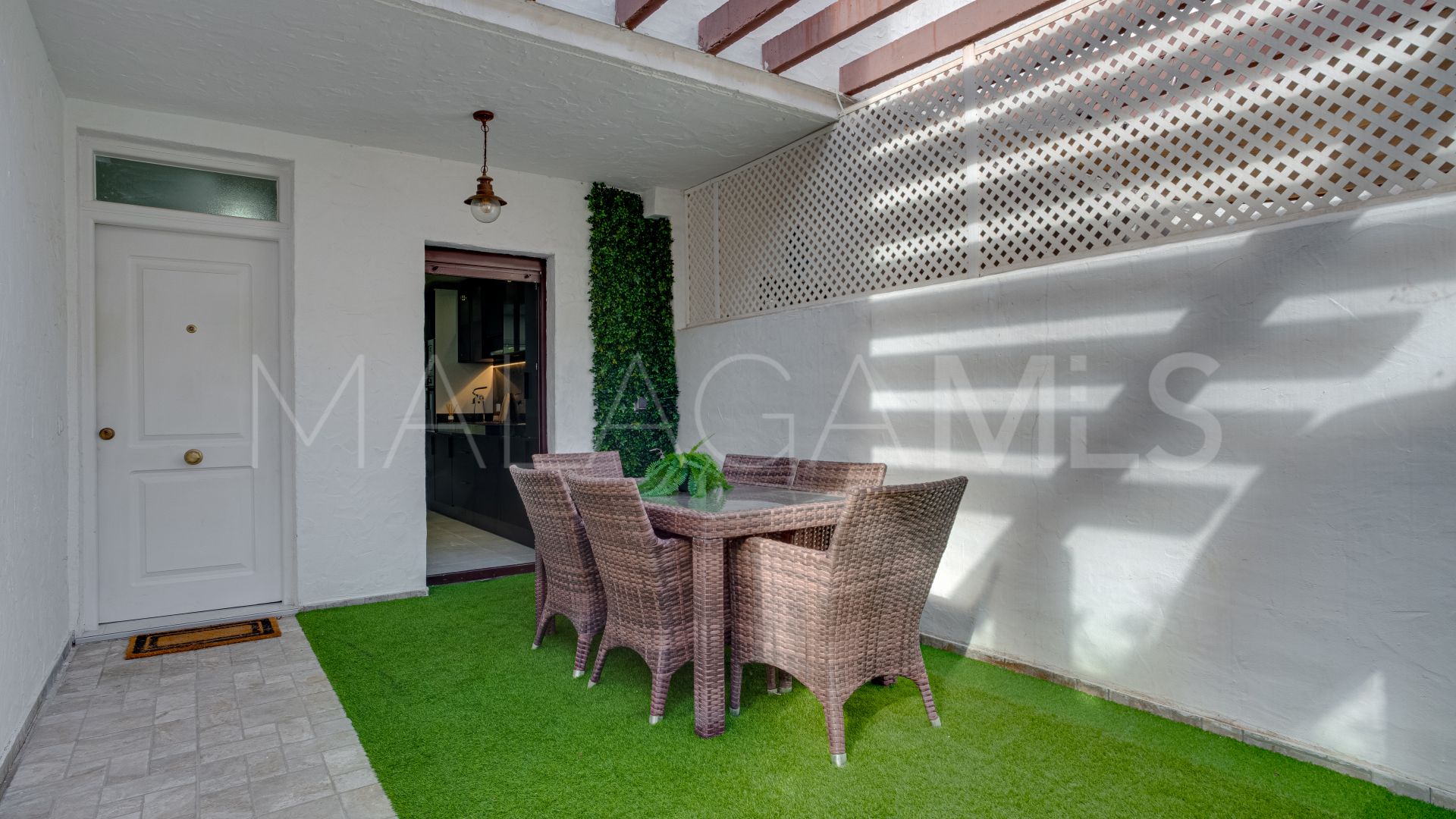 Ground floor duplex for sale in La Maestranza