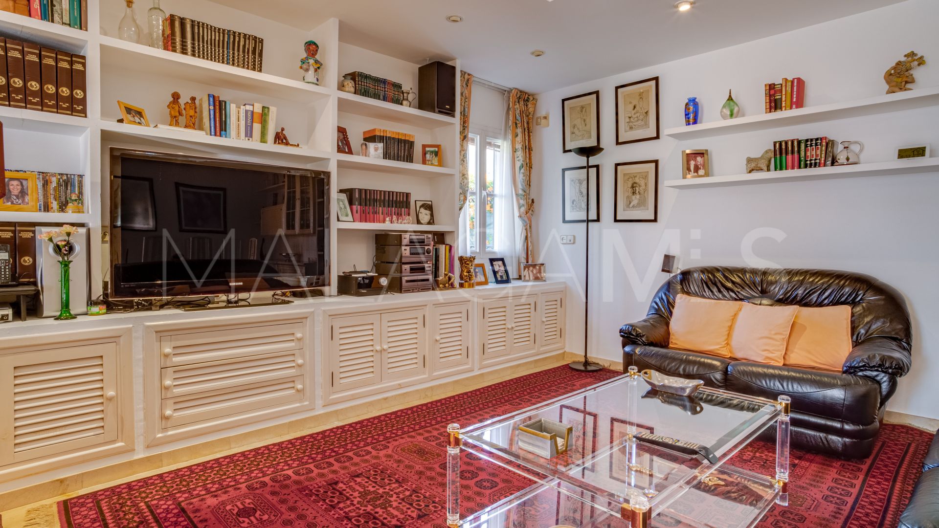 Villa for sale in Valdeolletas