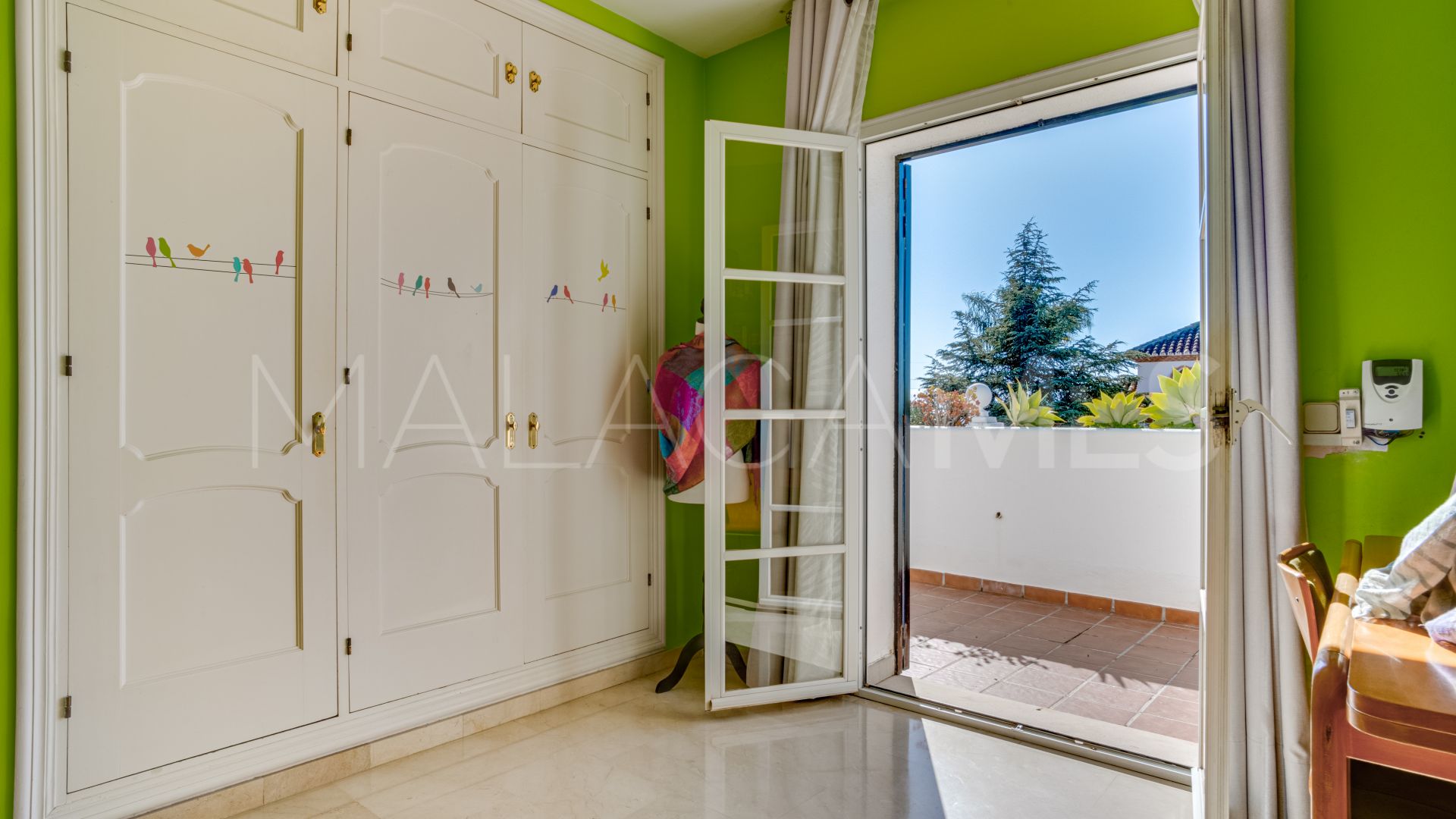 Villa for sale in Valdeolletas