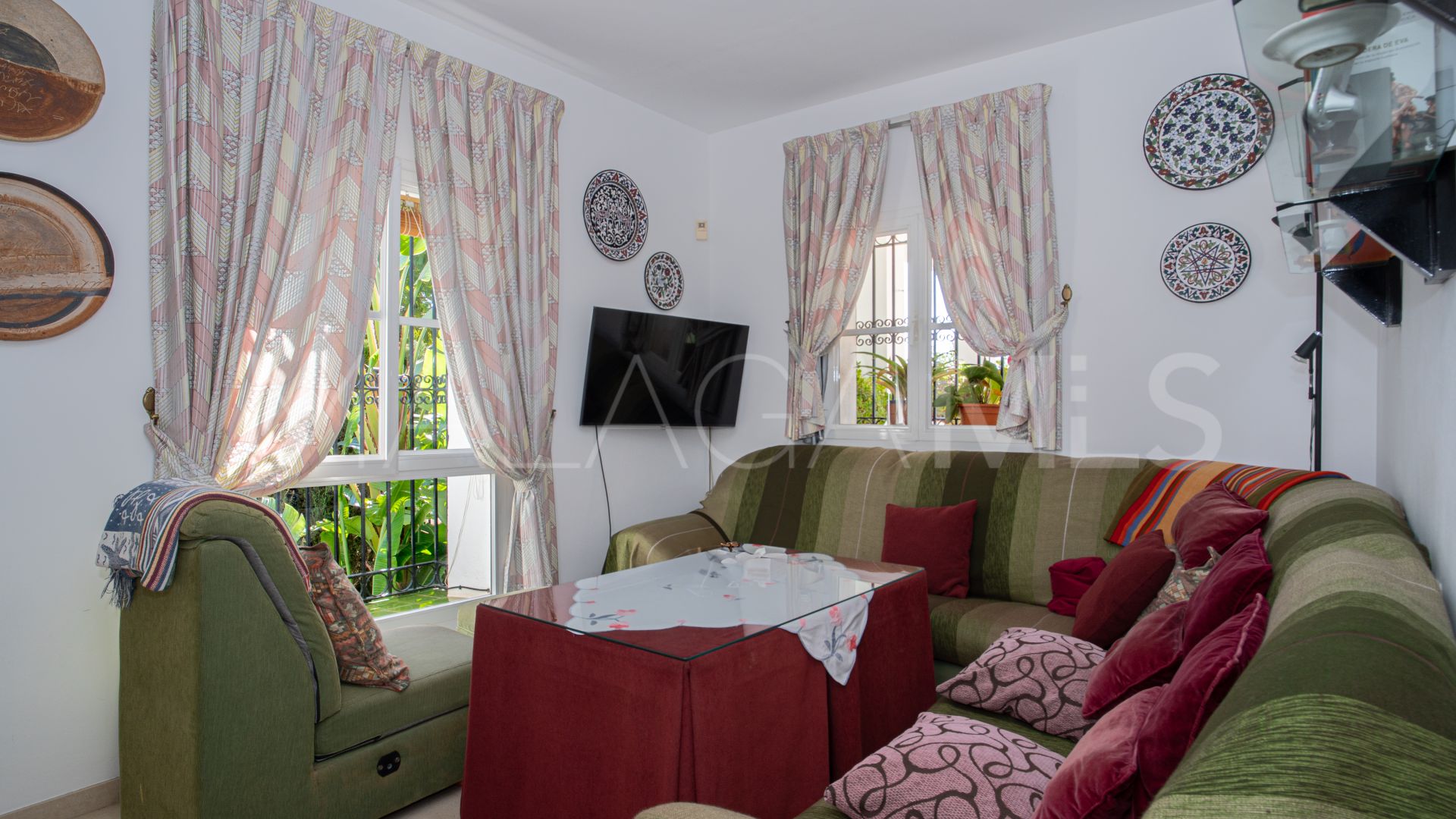 Villa for sale in Valdeolletas