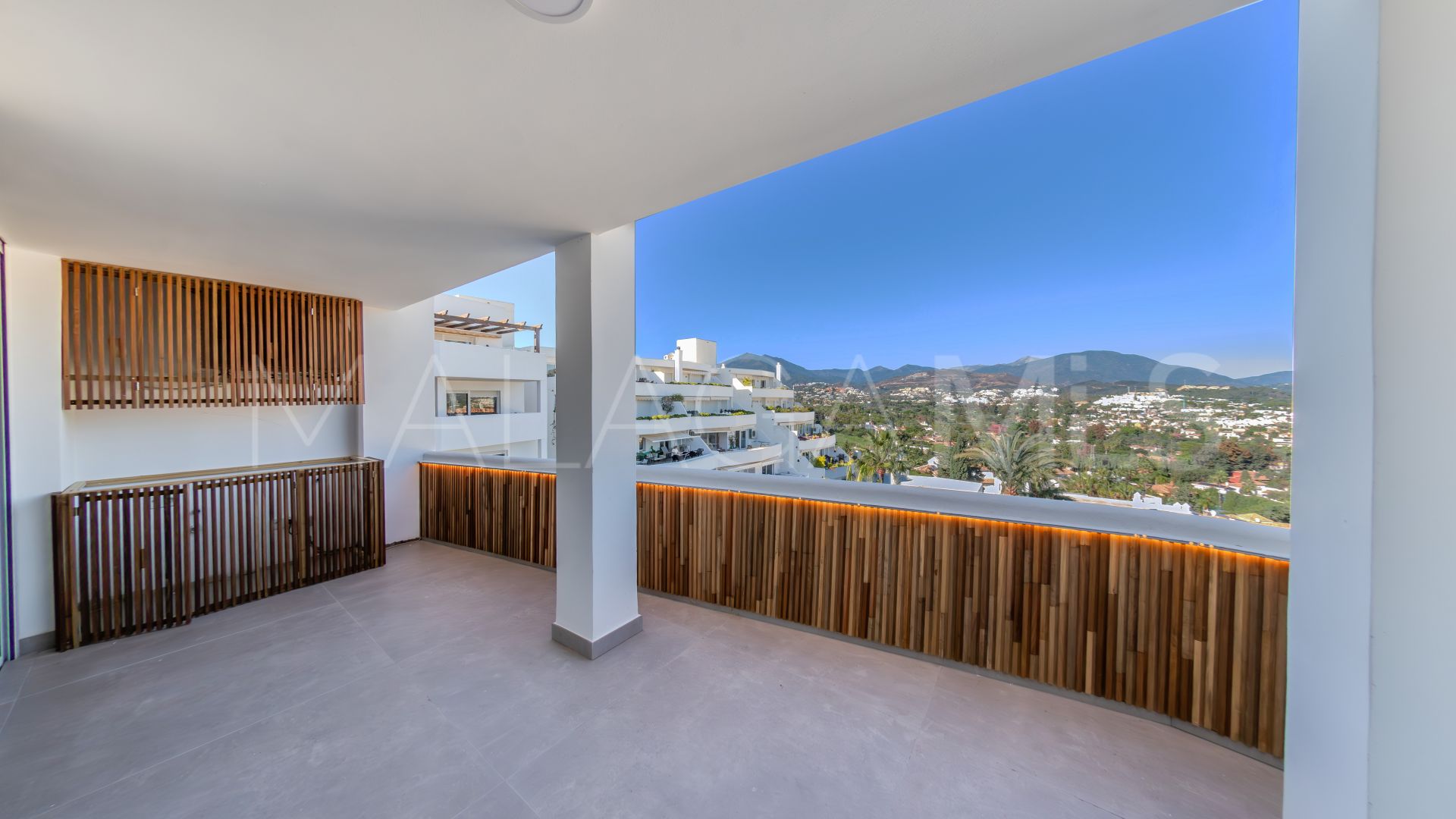 Takvåning for sale in Jardines de Andalucia