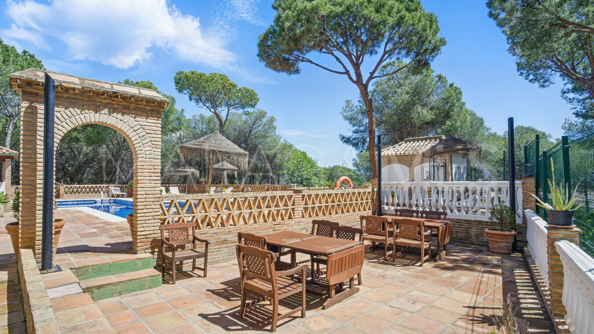 Zweistöckiges penthouse for sale in Los Pinos de Aloha