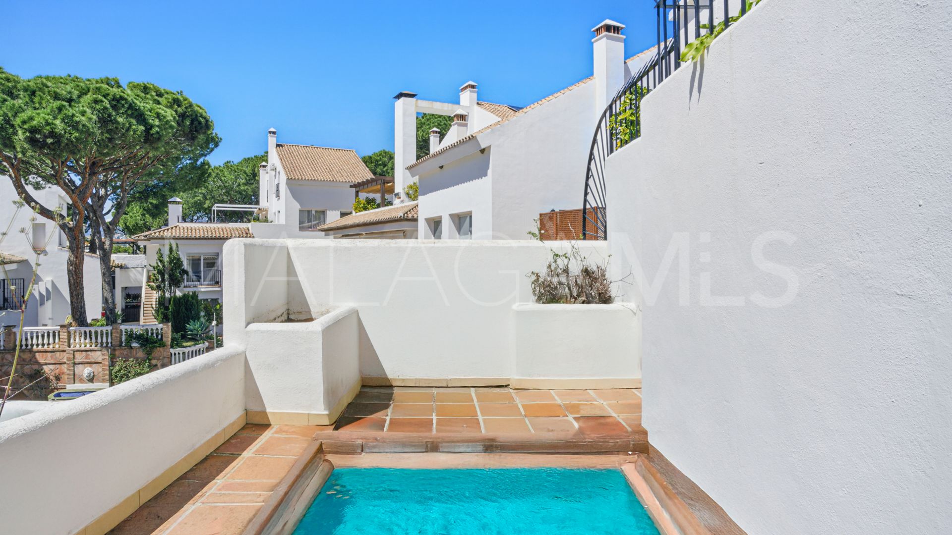 Zweistöckiges penthouse for sale in Los Pinos de Aloha