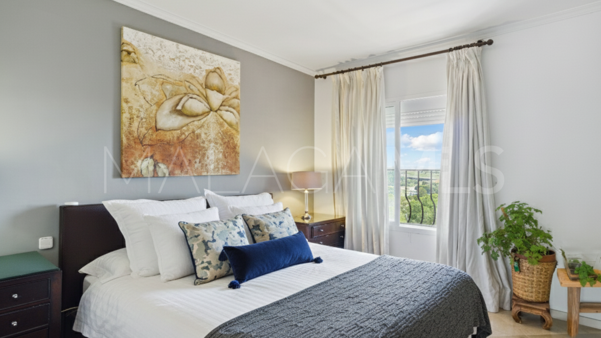 Zweistöckiges penthouse for sale in Los Pinos de Aloha