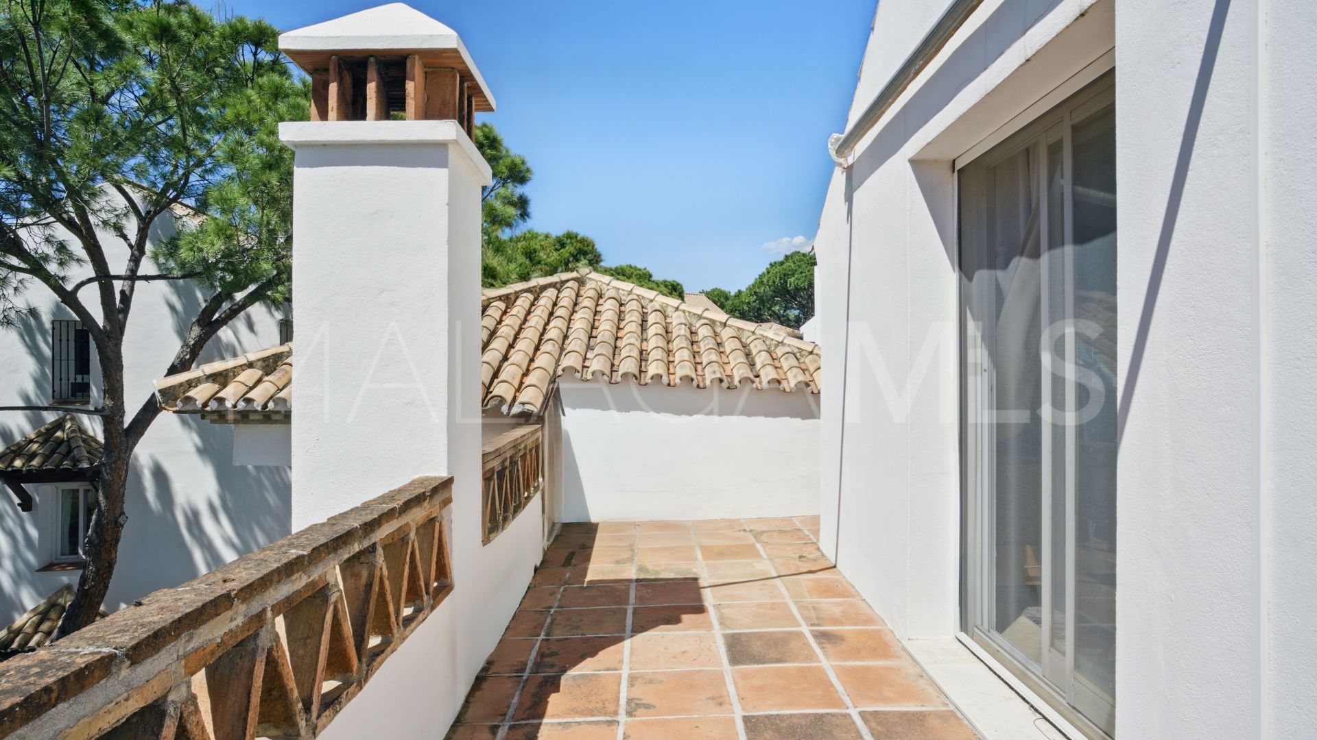 Zweistöckiges penthouse for sale in Los Pinos de Aloha