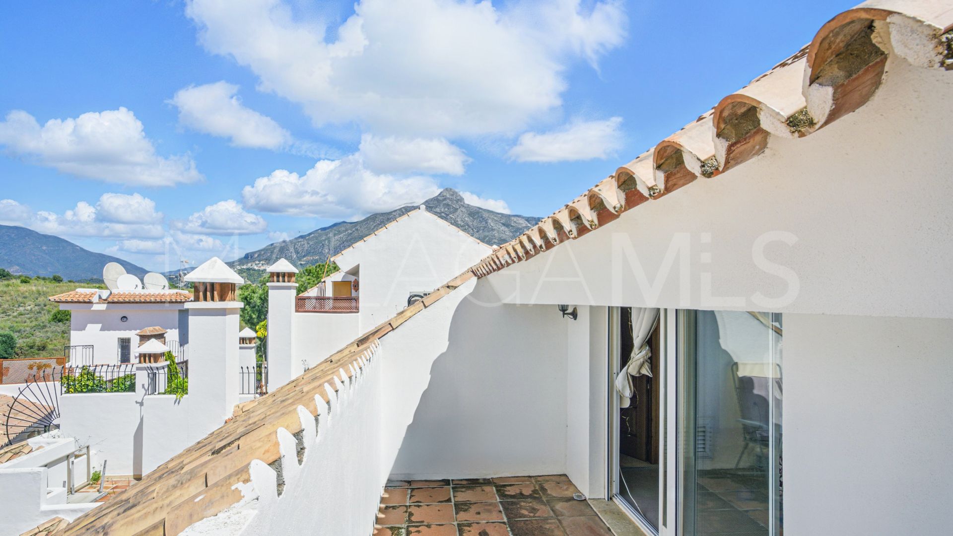 Zweistöckiges penthouse for sale in Los Pinos de Aloha