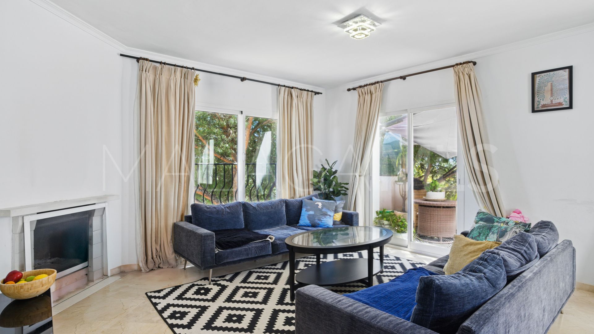 Zweistöckiges penthouse for sale in Los Pinos de Aloha