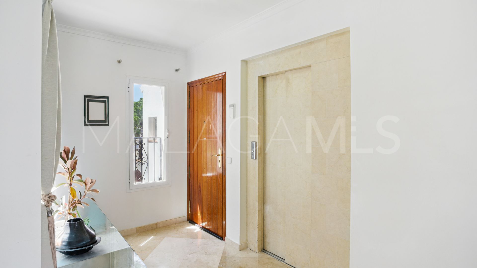 Zweistöckiges penthouse for sale in Los Pinos de Aloha