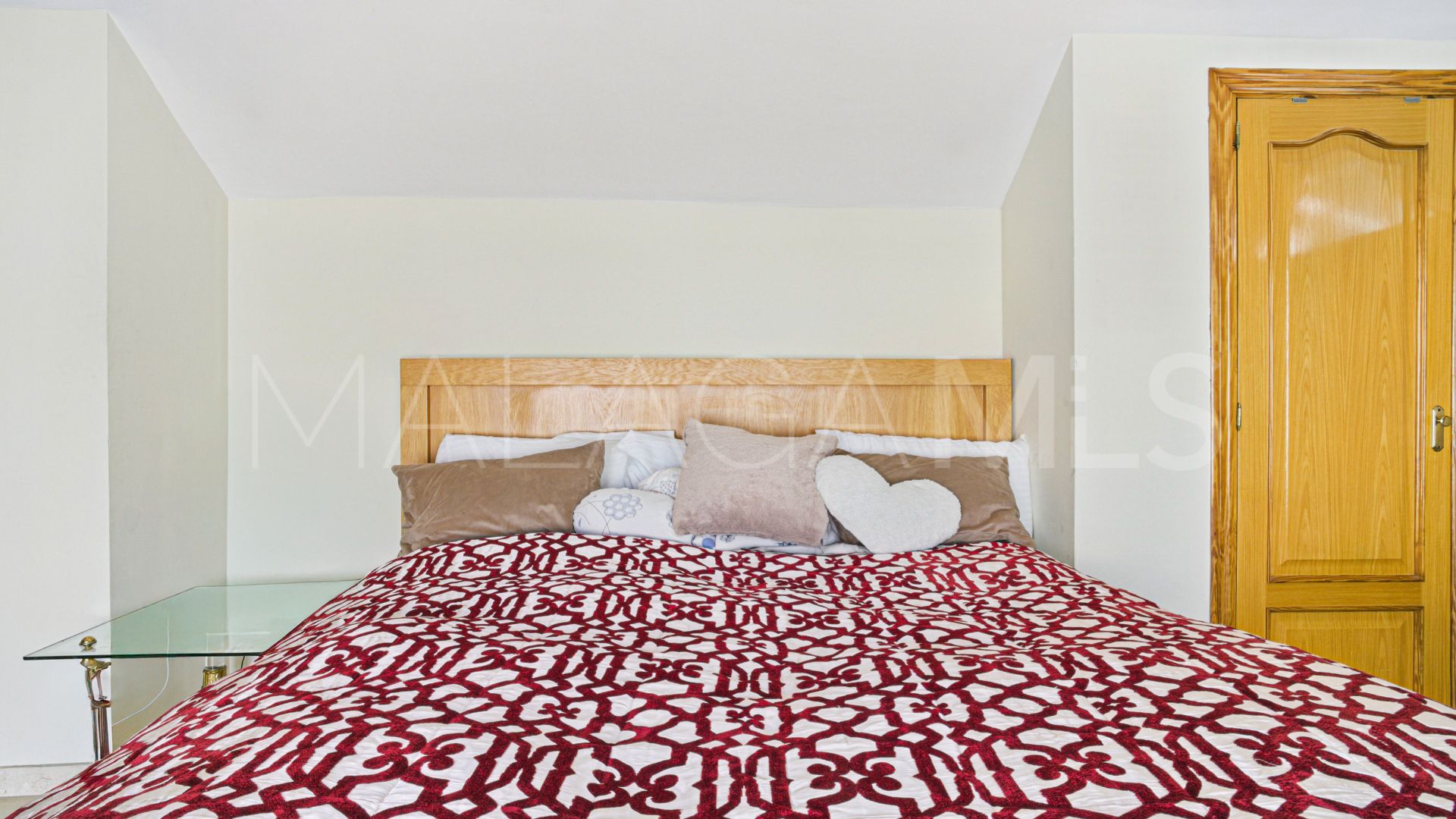 Zweistöckiges penthouse for sale in Los Pinos de Aloha