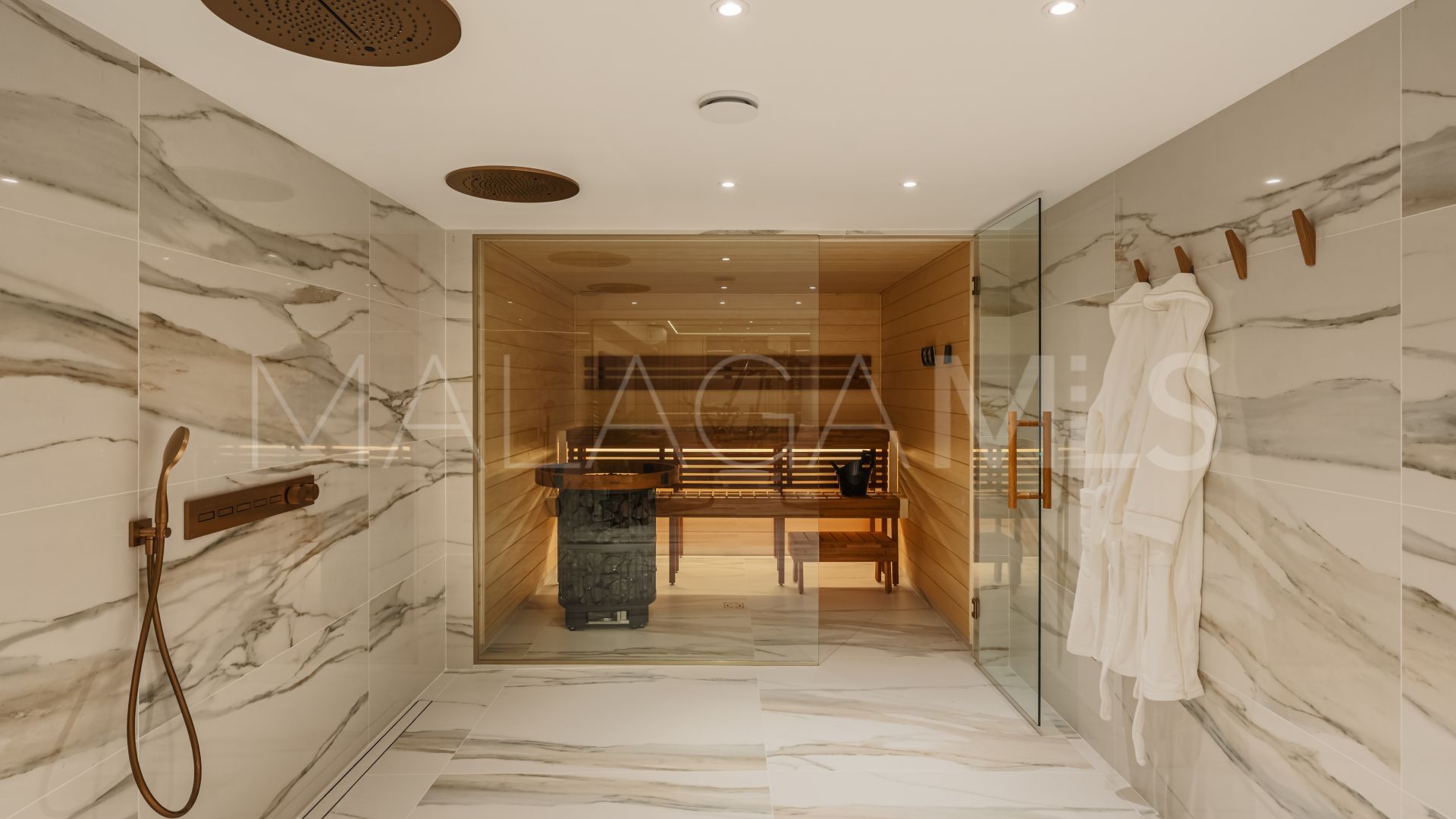 Villa for sale in Altos Reales