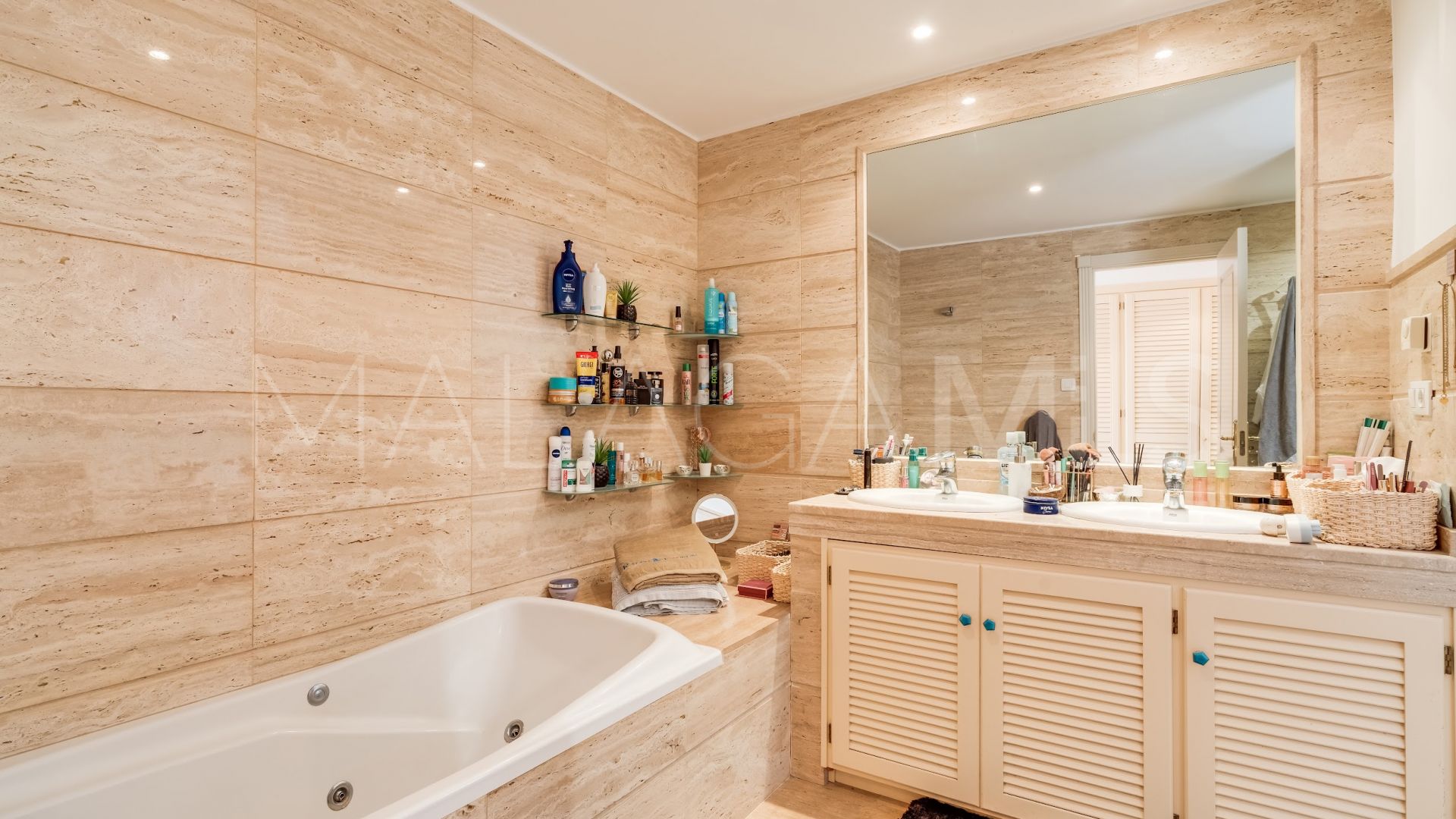 Appartement rez de chaussée for sale in Albatross Hill
